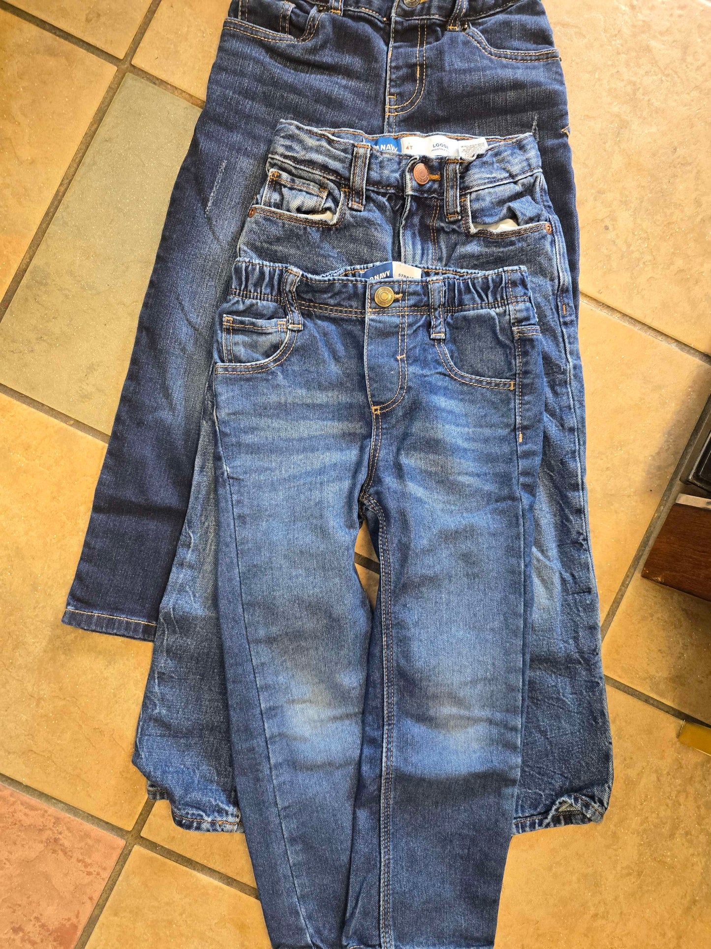 Set of 3 boy 4t jeans image 0
