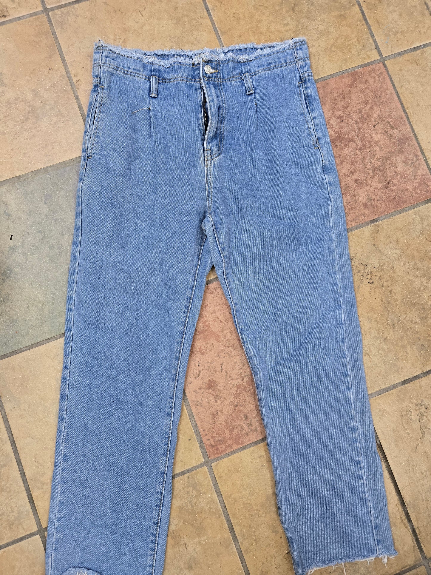 Woman boyfriend jeans/denim size 8 image 0