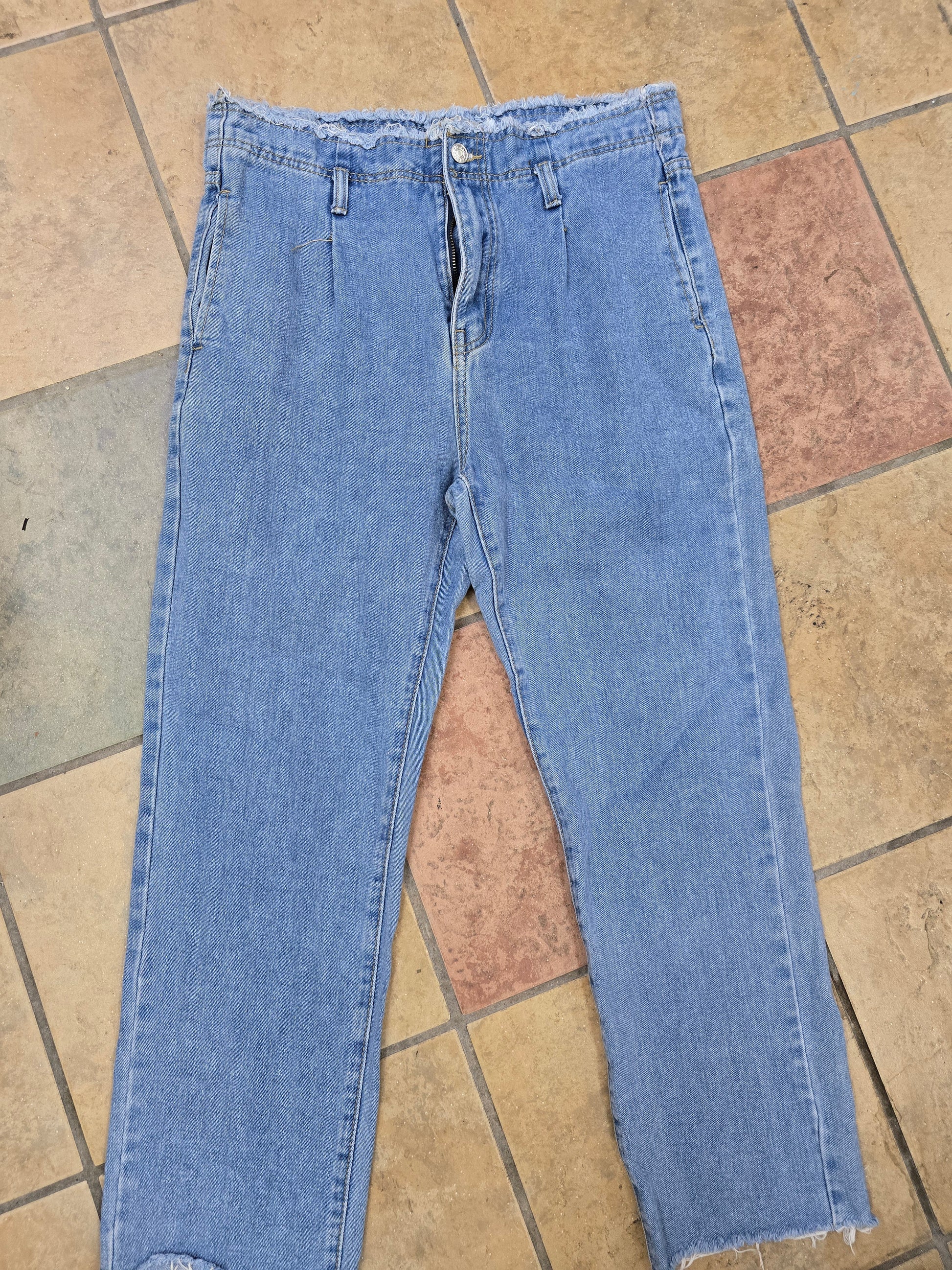 Woman boyfriend jeans/denim size 8 image 0
