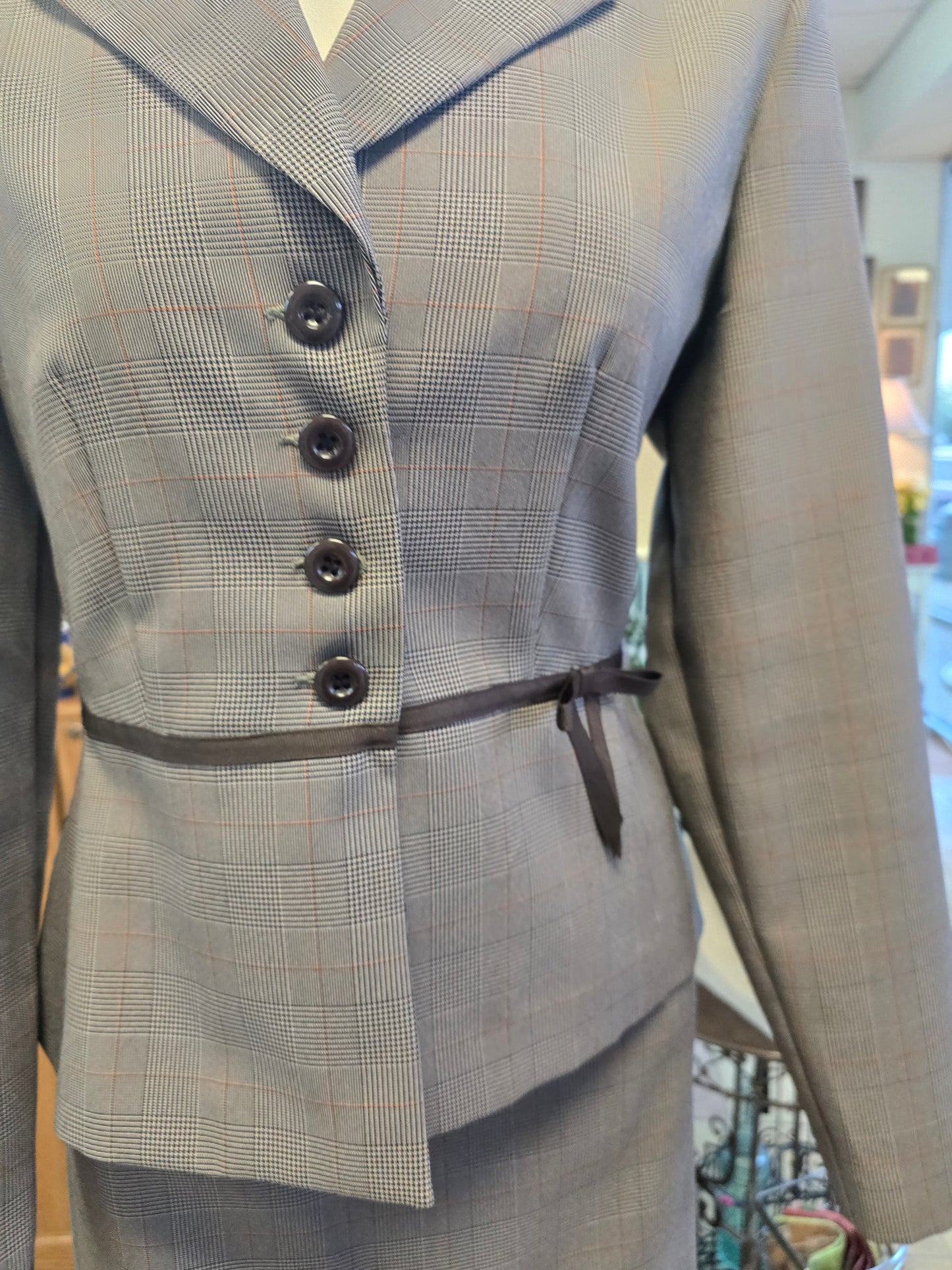 Sweet 2 piece suite size M image 1
