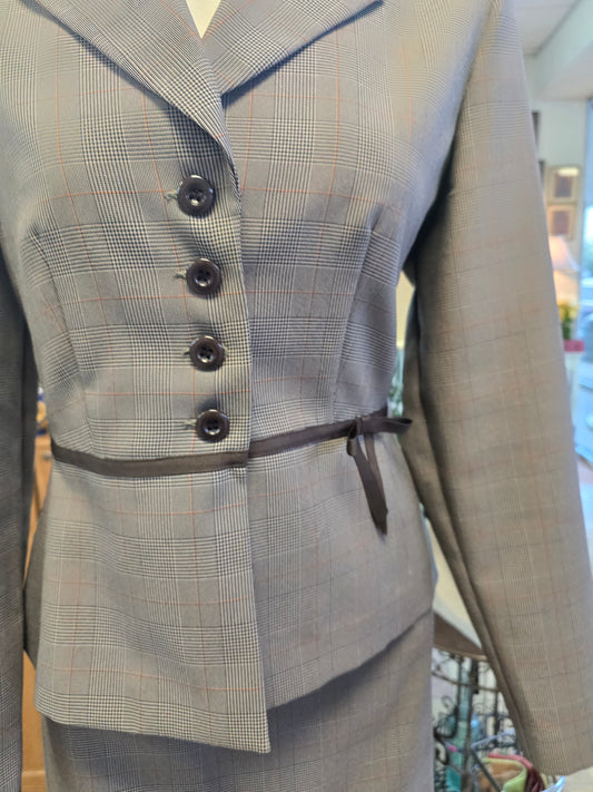 Sweet 2 piece suite size M image 1