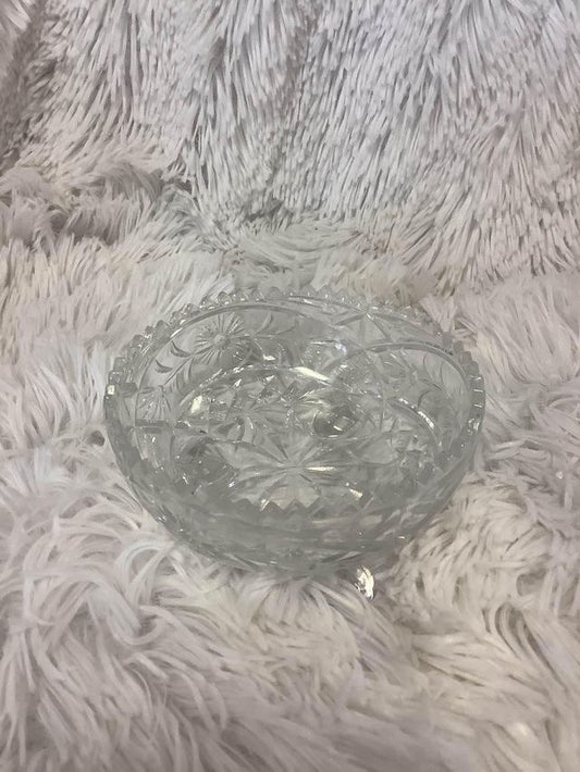 Three legged glass bowl image 0