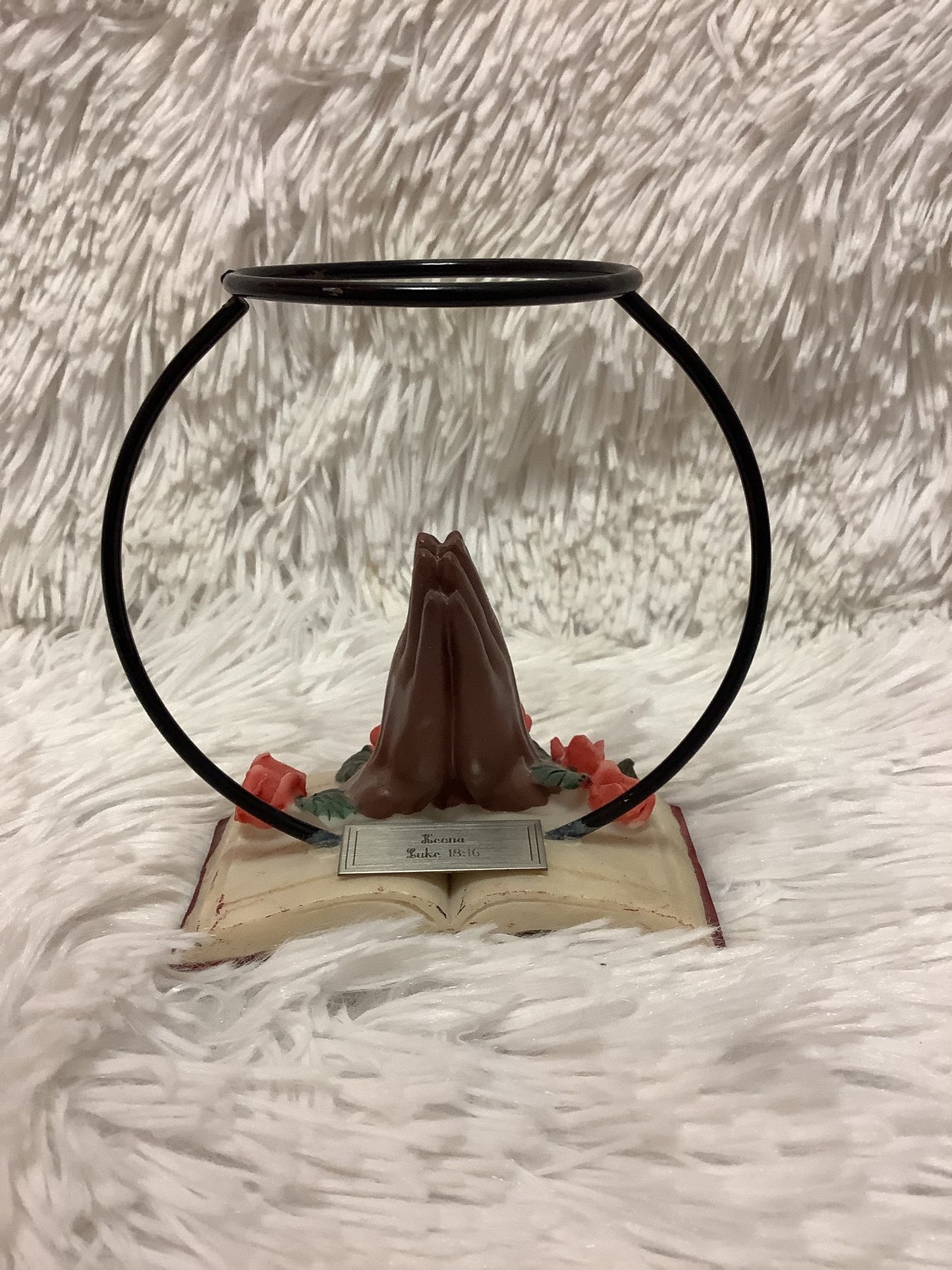 Small Prayer Hands Candle Holder image 2