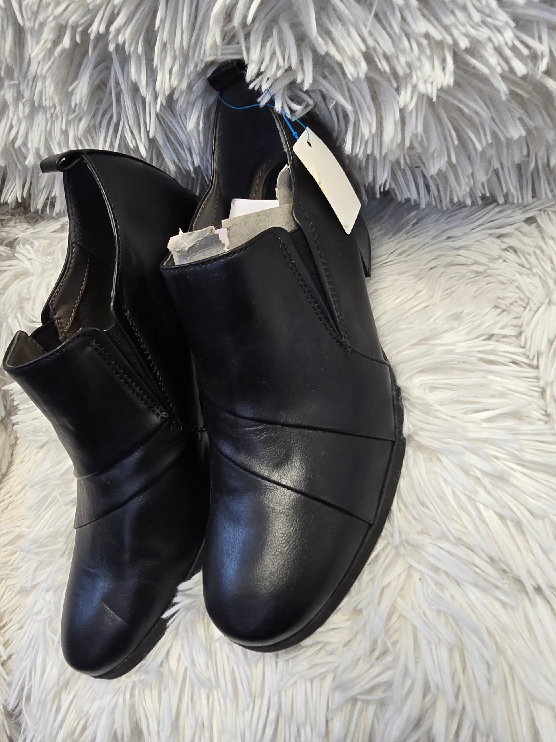 Women block heel shoe size 8.5 NEW image 3
