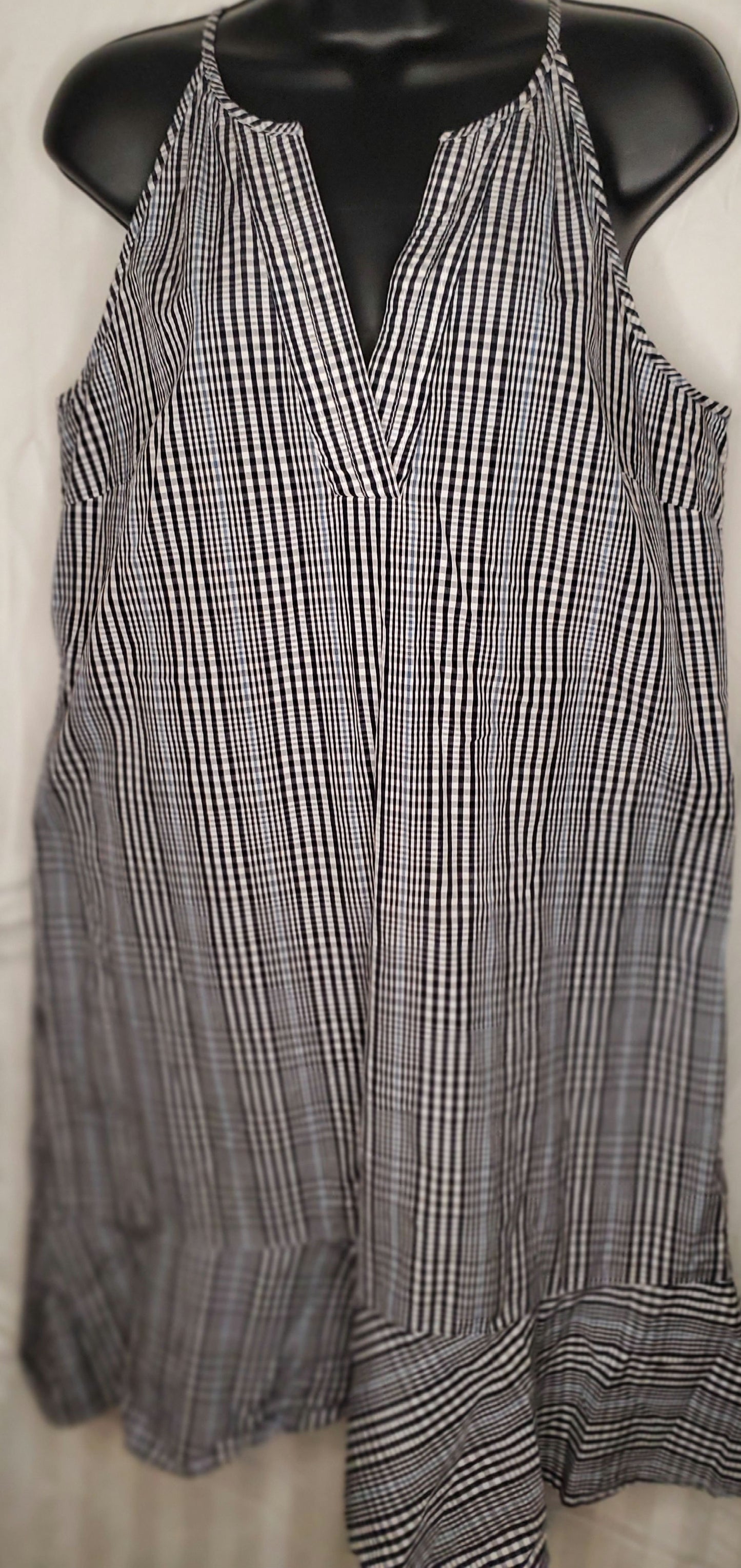 J Crew black and white v cut above knee dress size 8 image 6