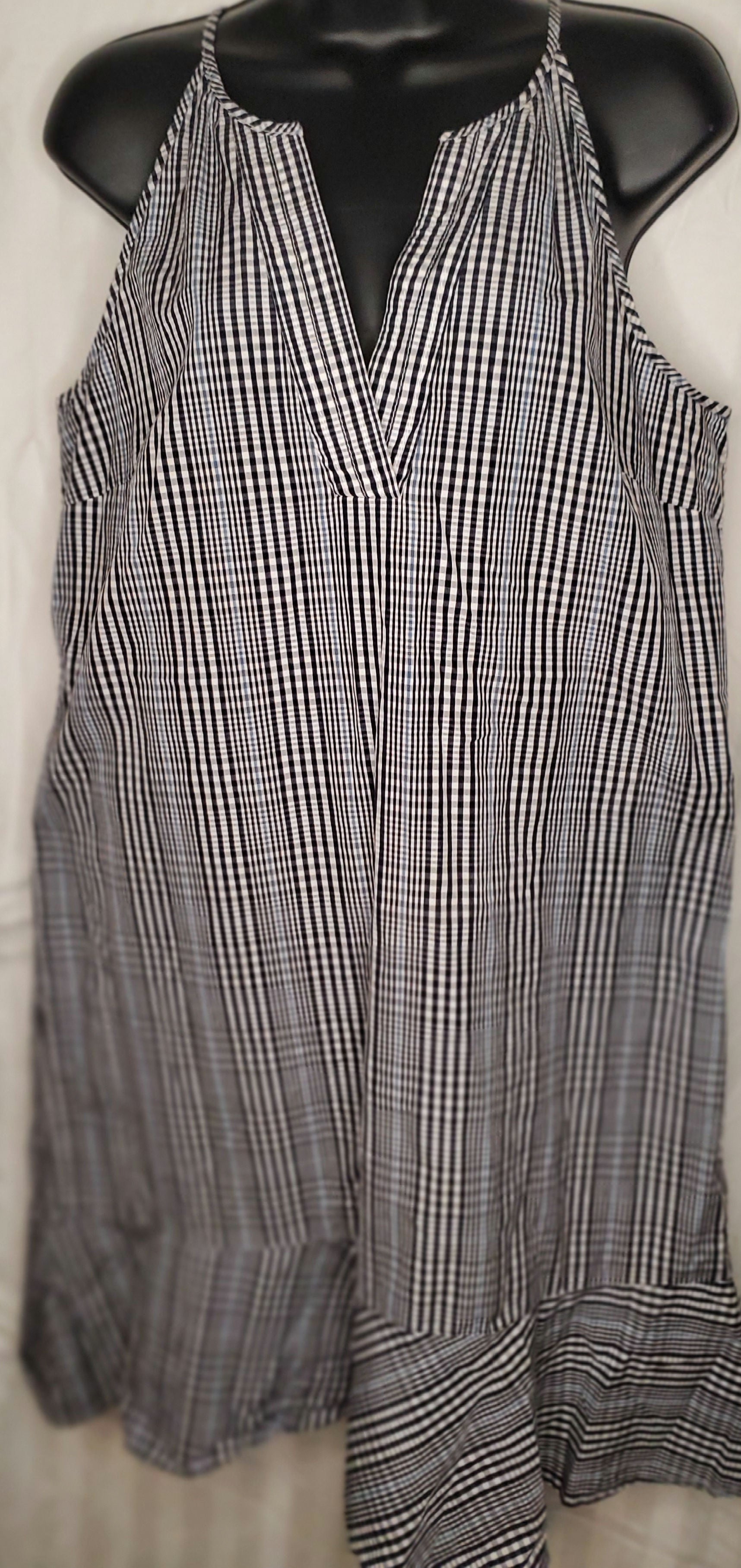 J Crew black and white v cut above knee dress size 8 image 6