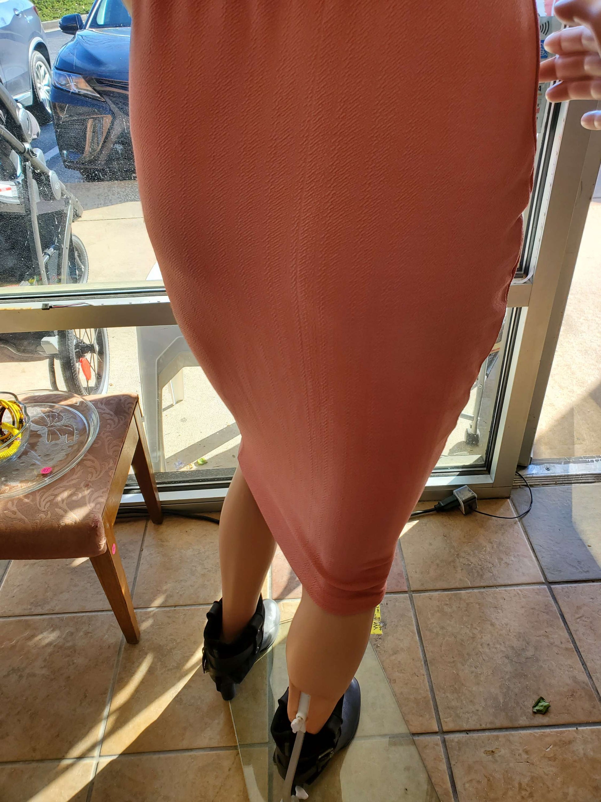 Women size 6 off shoulder below knee dress image 4