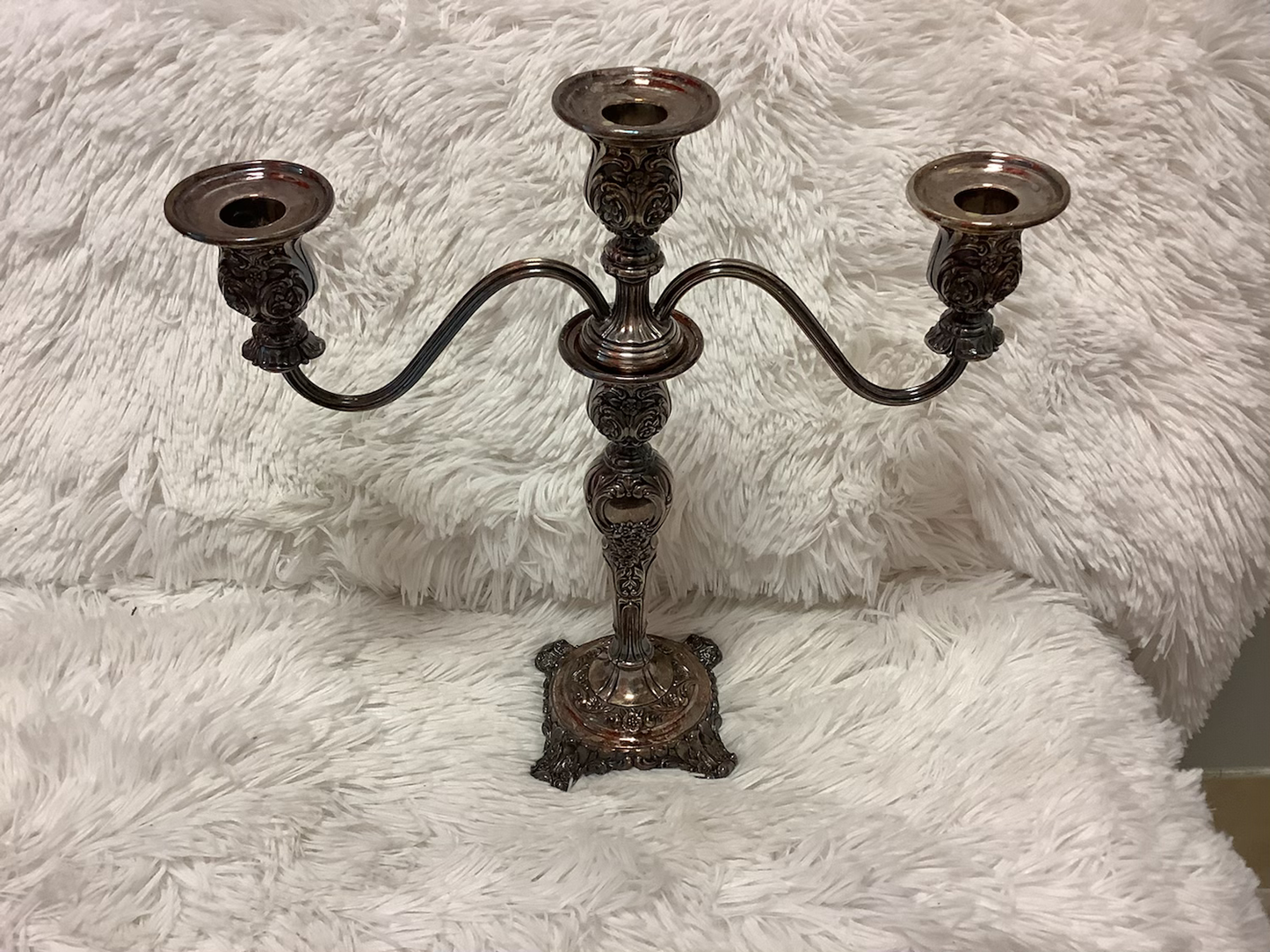 Mid 20th Century Silver Plate Wm. Rogers & Son 3 Arm Candle abrum 1915 image 0
