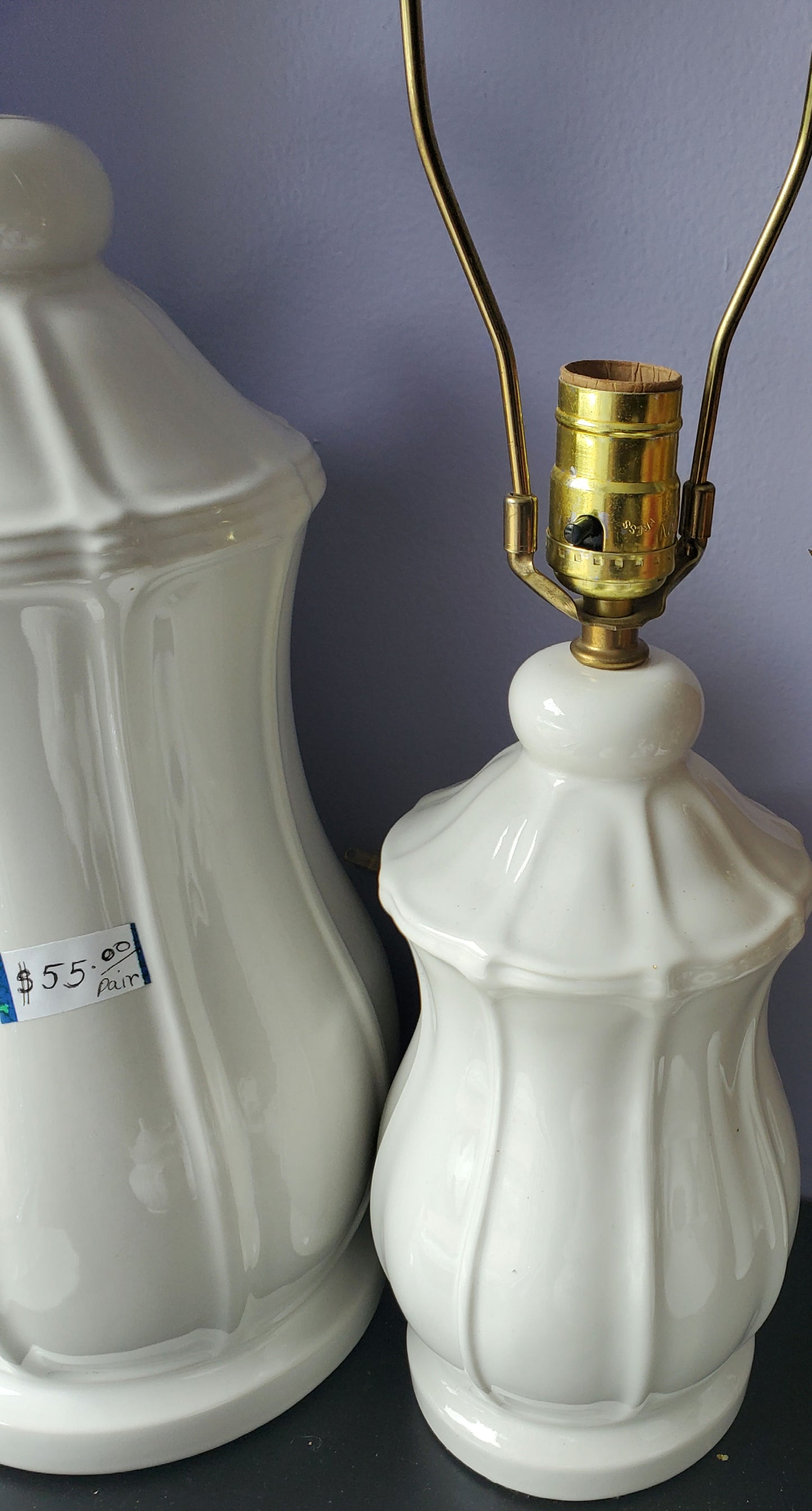 Pair white lamps image 4