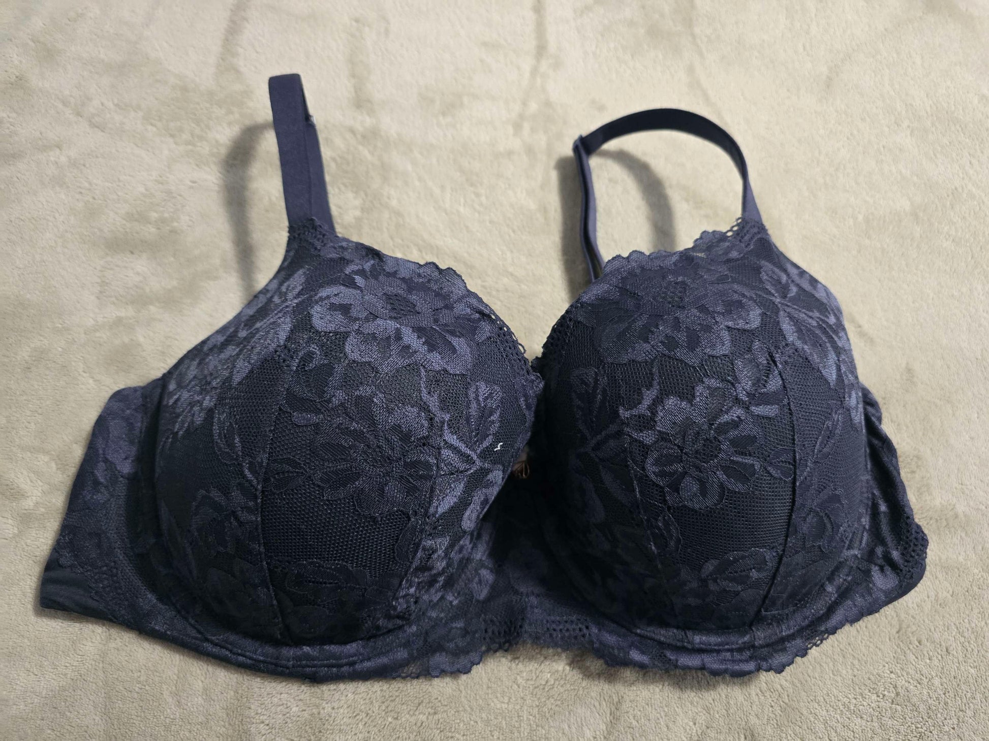 Victoria’s Secret Lace Underwire Bra – Navy Blue – Size 40DD image 0
