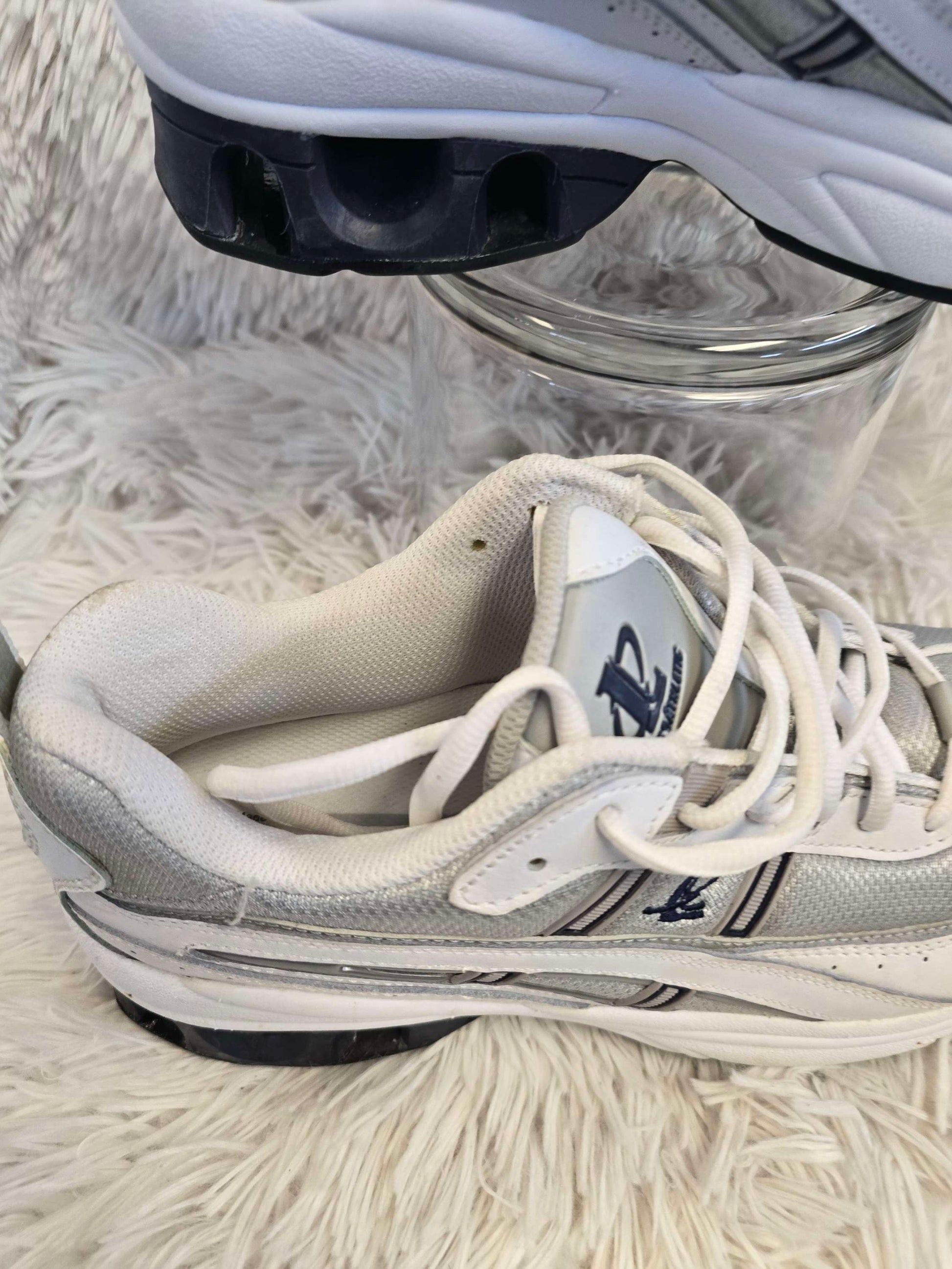 Logo Athletic men tennis shoe size 10 image 8