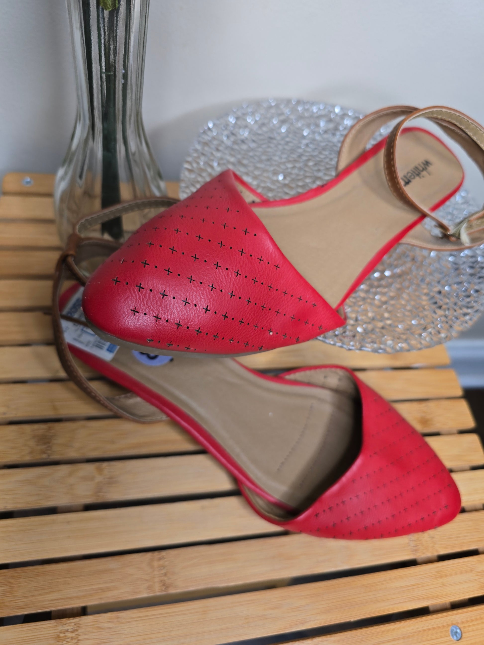 Red women summer flats size 8.5 image 6