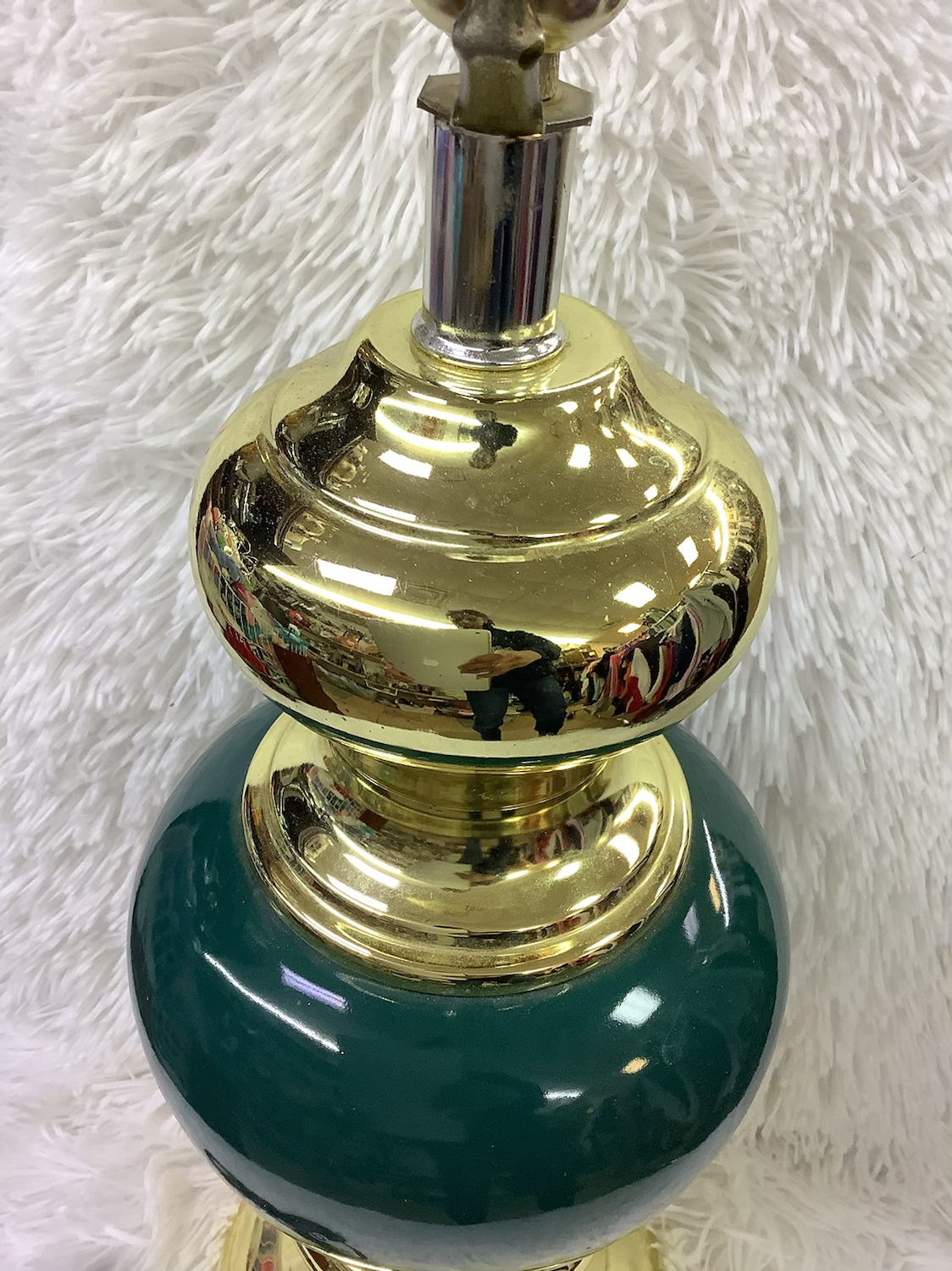 Green and gold lamp image 2