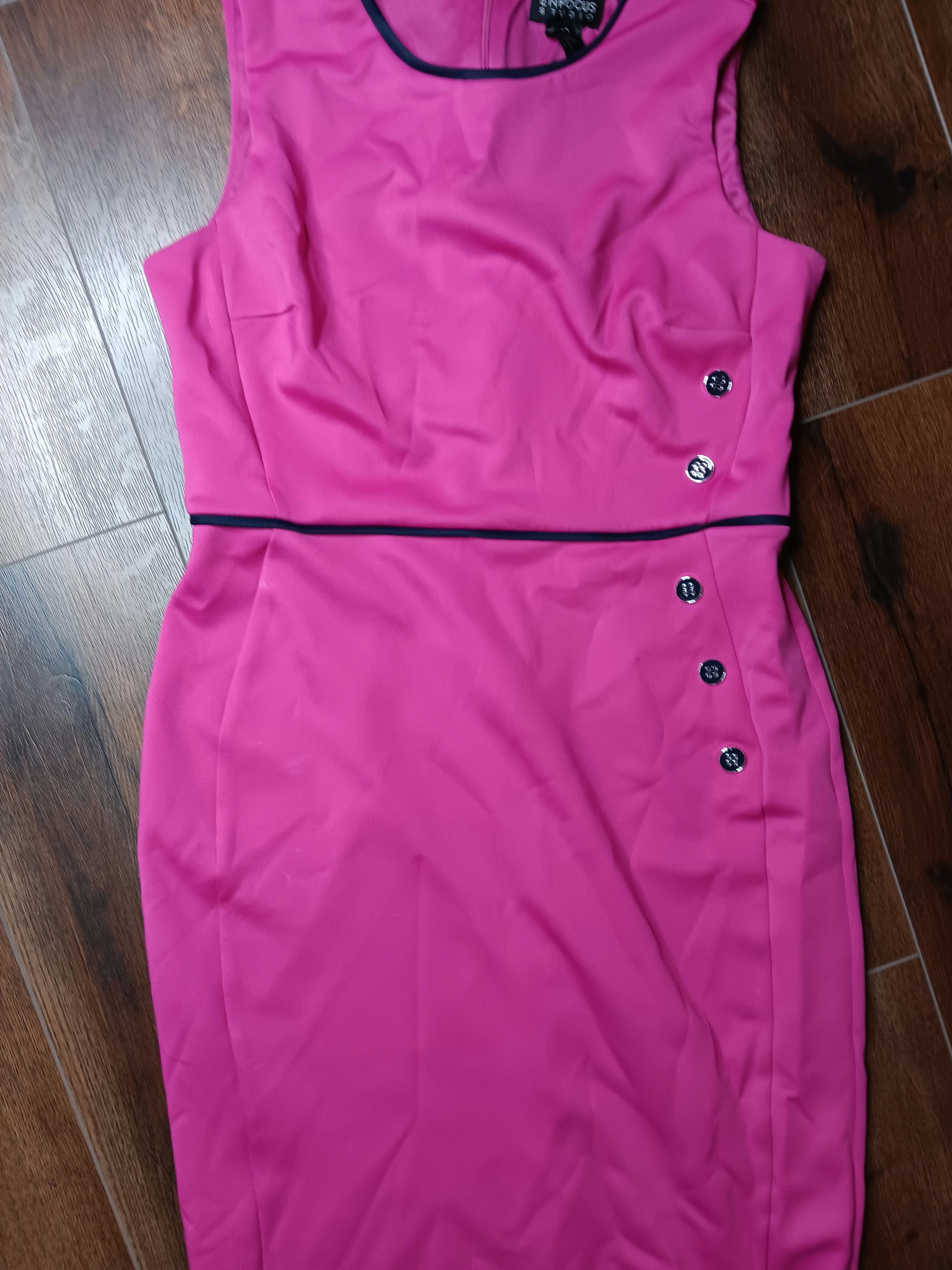 Knee length rose pink dress size 12 image 3