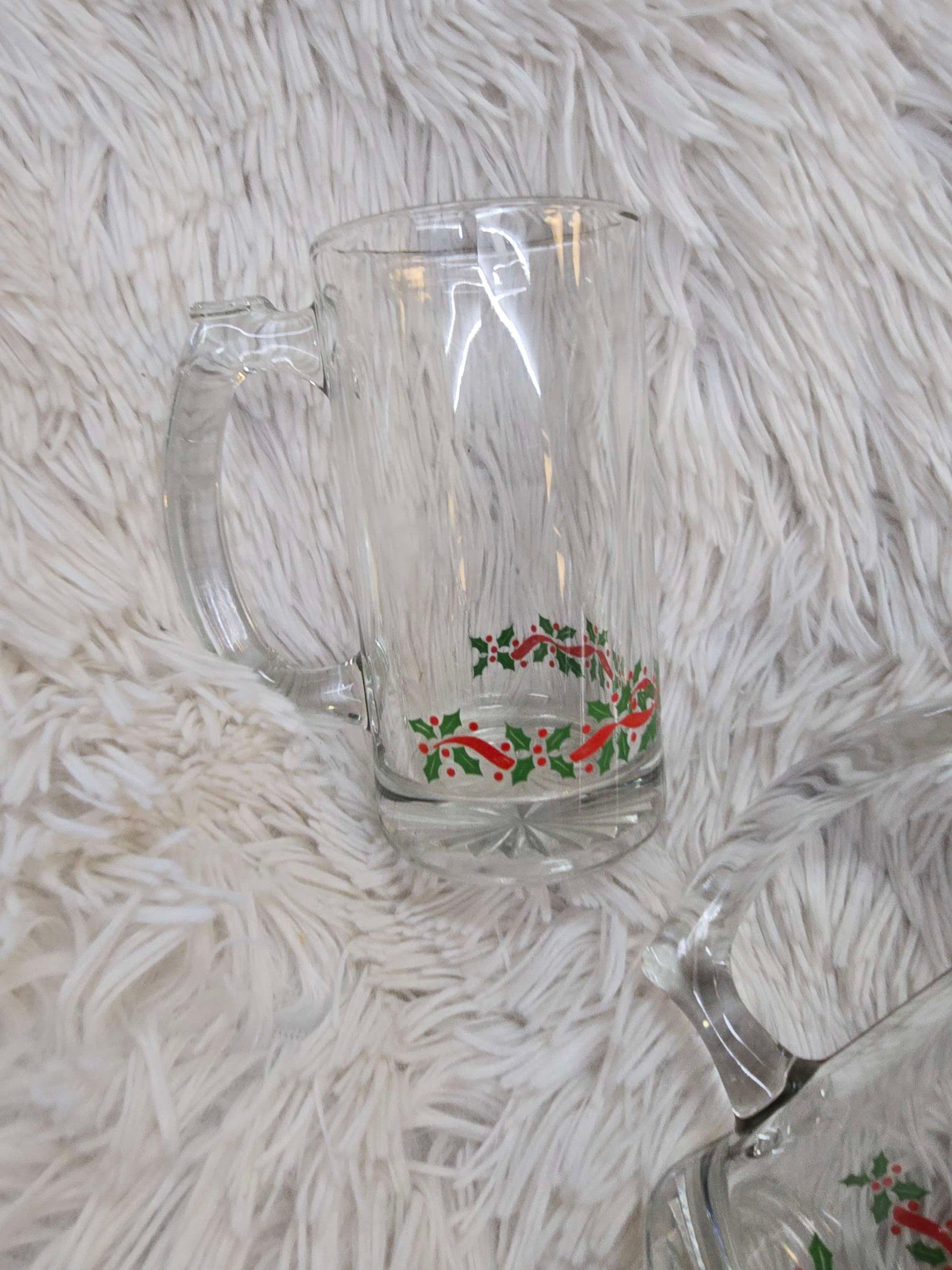 Set of 2 Vintage Holly Berry Mistletoe Christmas Beer Mugs w/ Gold Rim image 0
