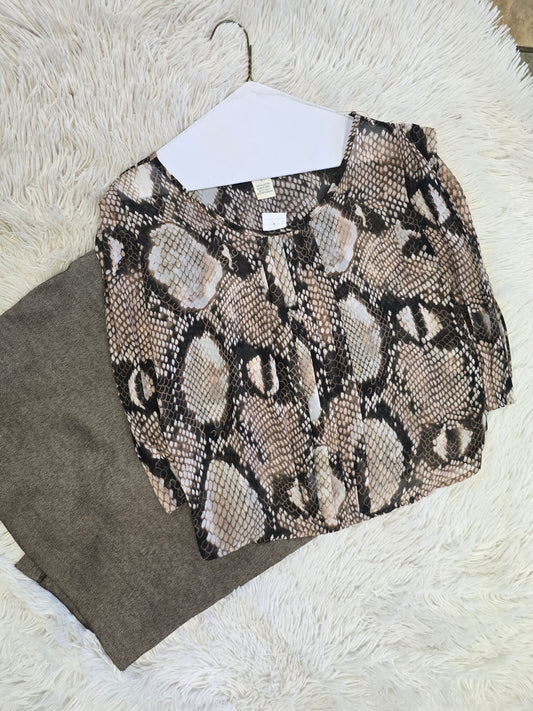 Snake print blouse/top size small image 0