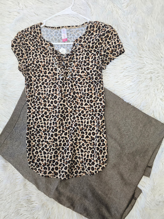 Leopard print blouse xs image 0
