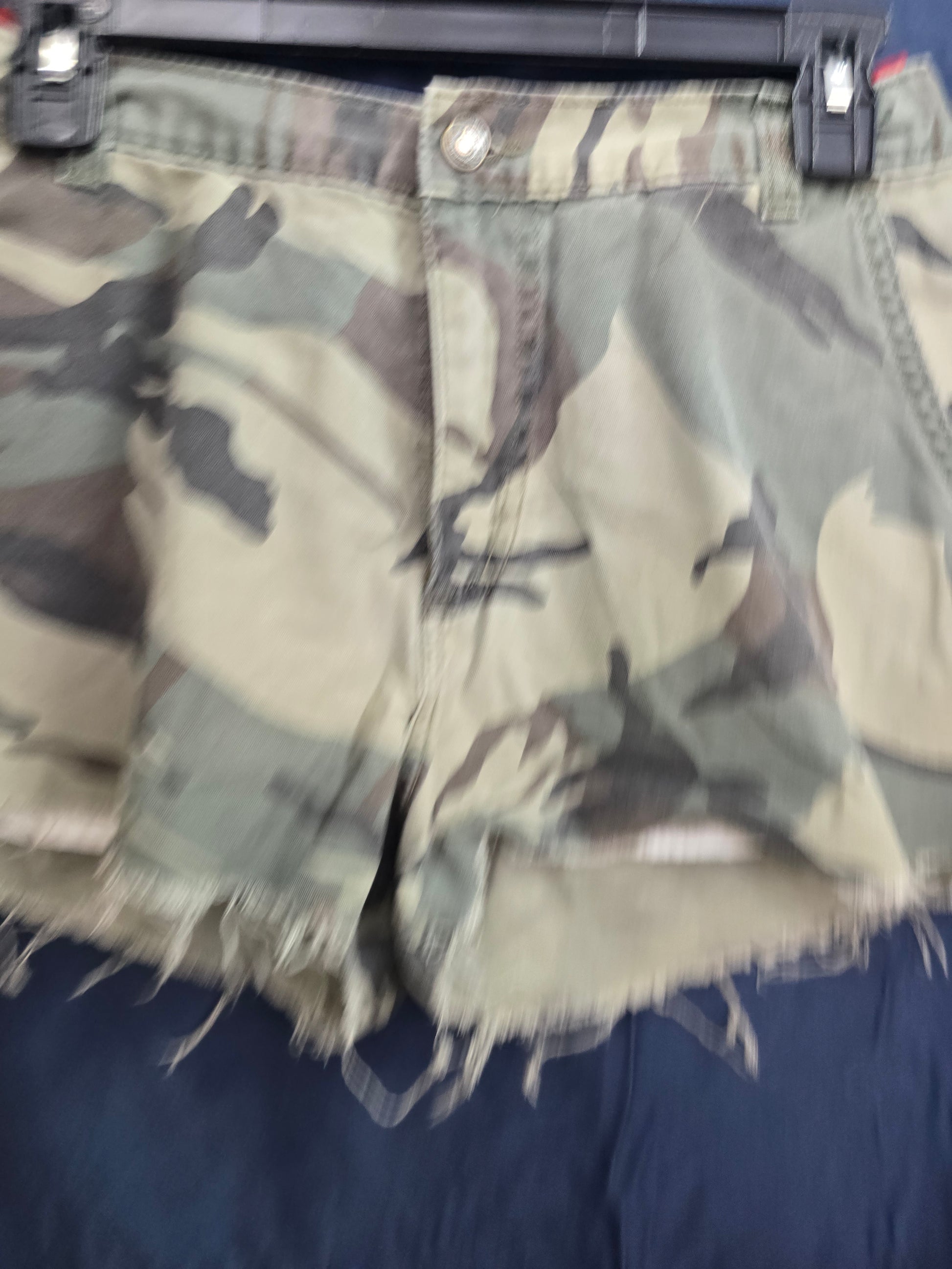 Camouflage girl shorts size 10 image 2