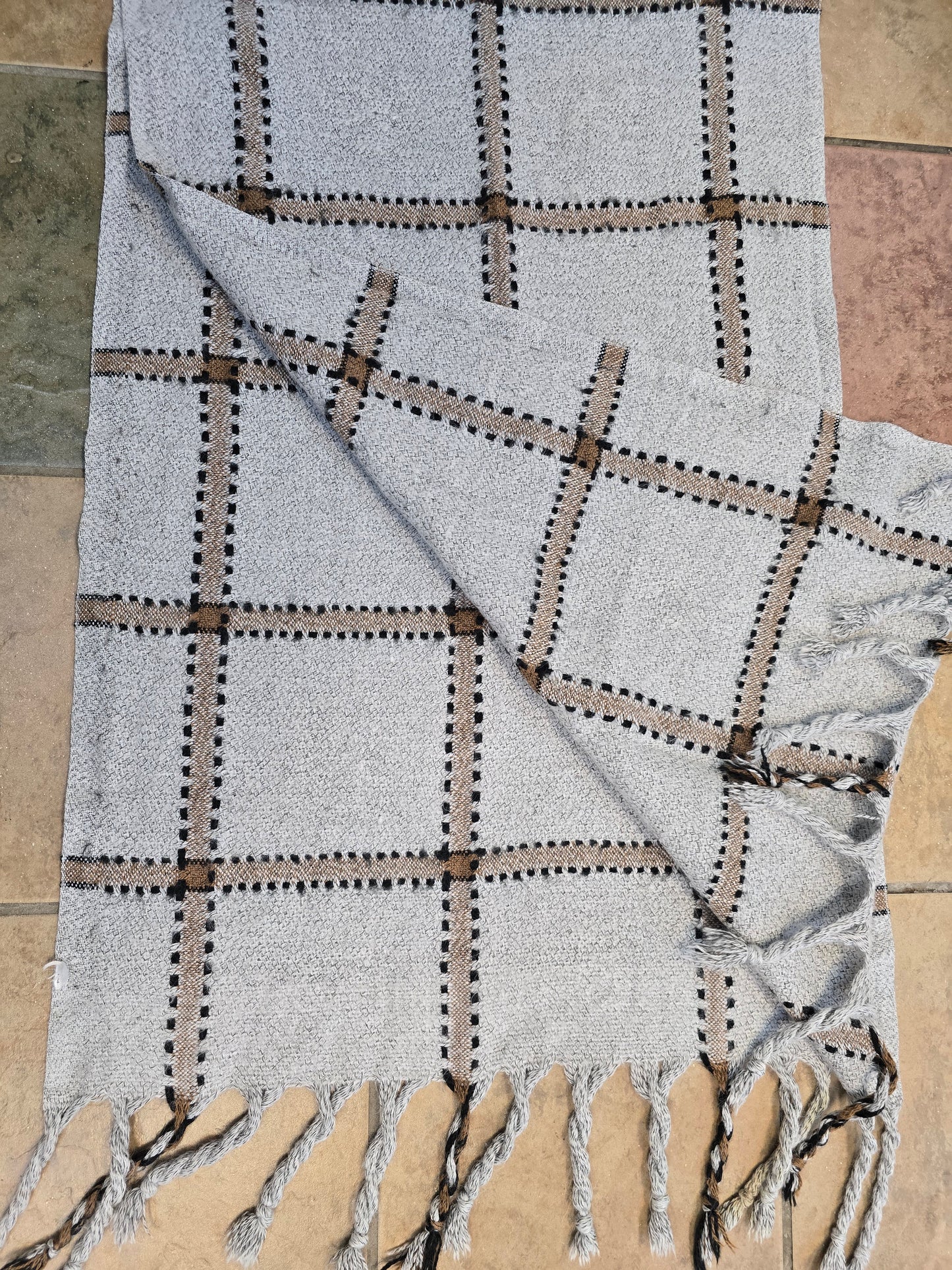 Large scarf image 0