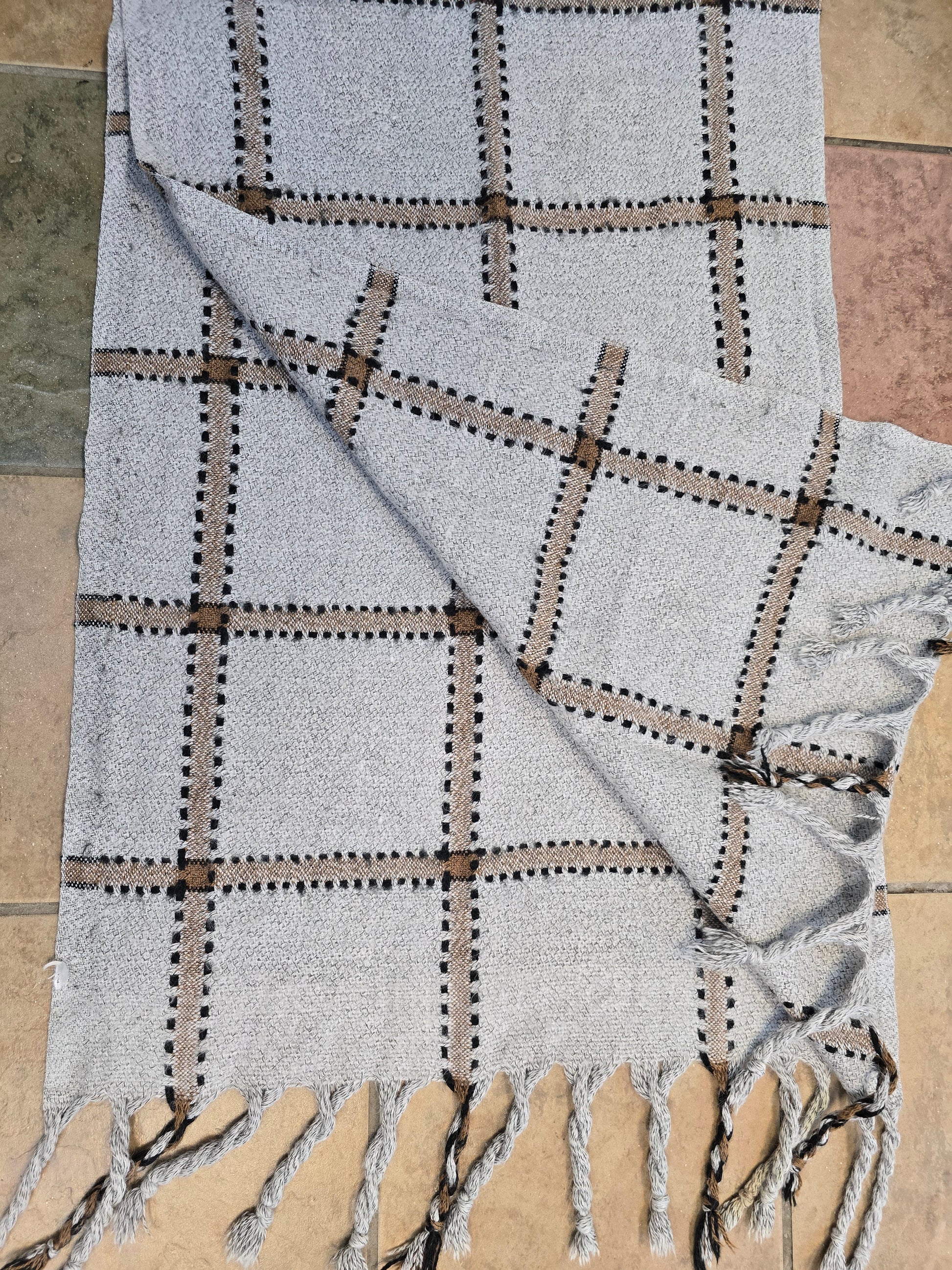 Large scarf image 0