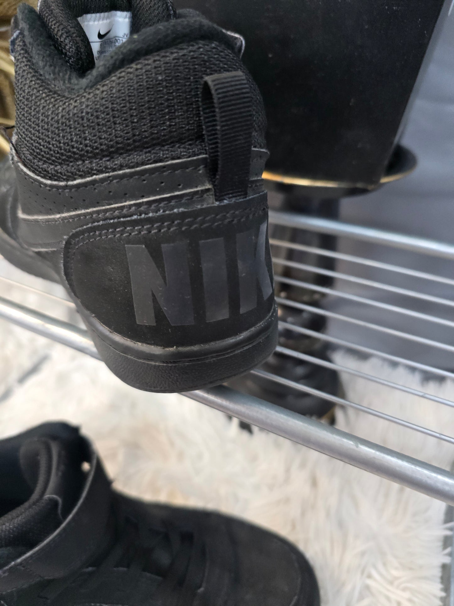 Nike youth size 2 image 6