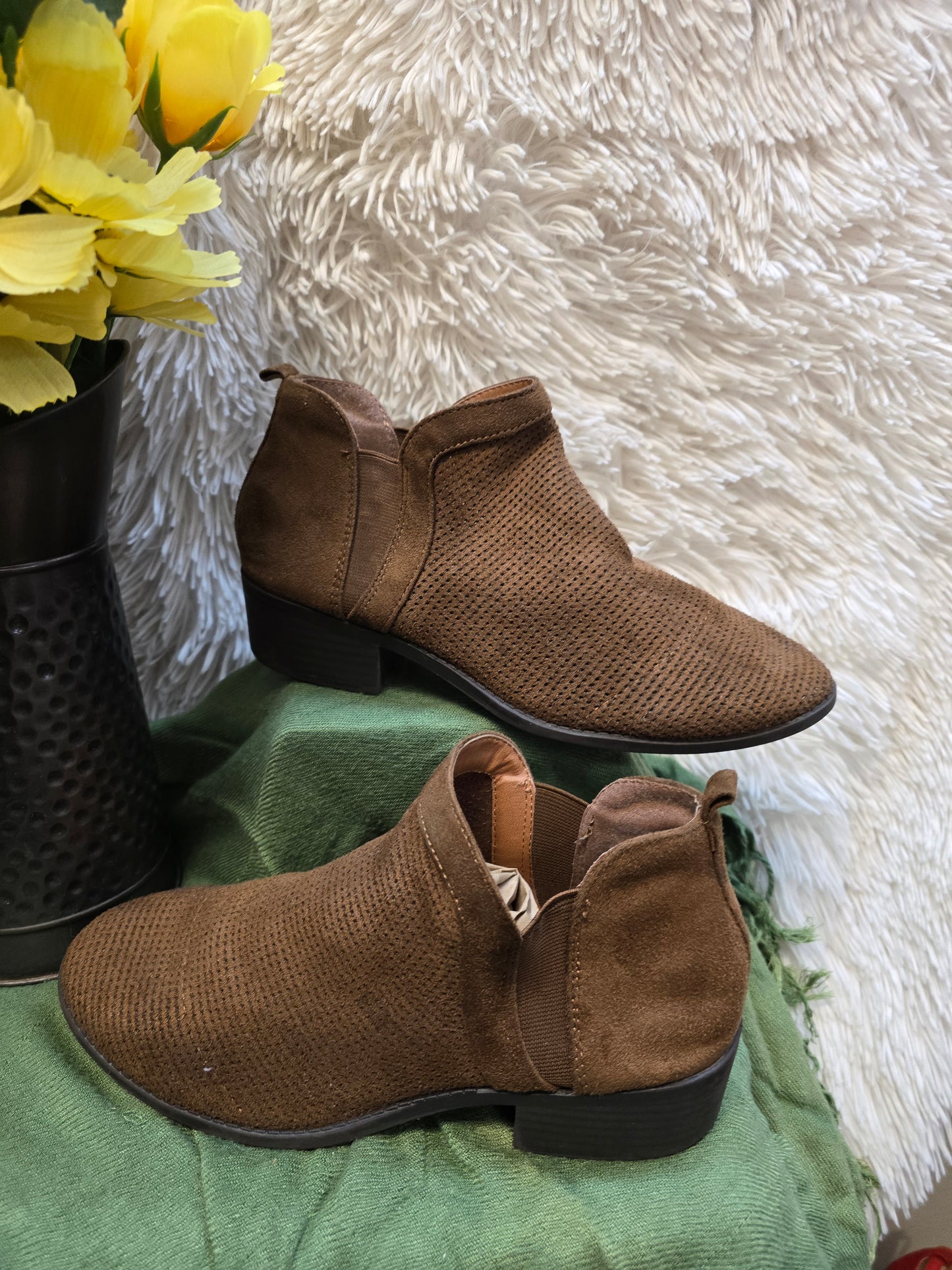 Cityclassified brown boots size 7.5 image 1