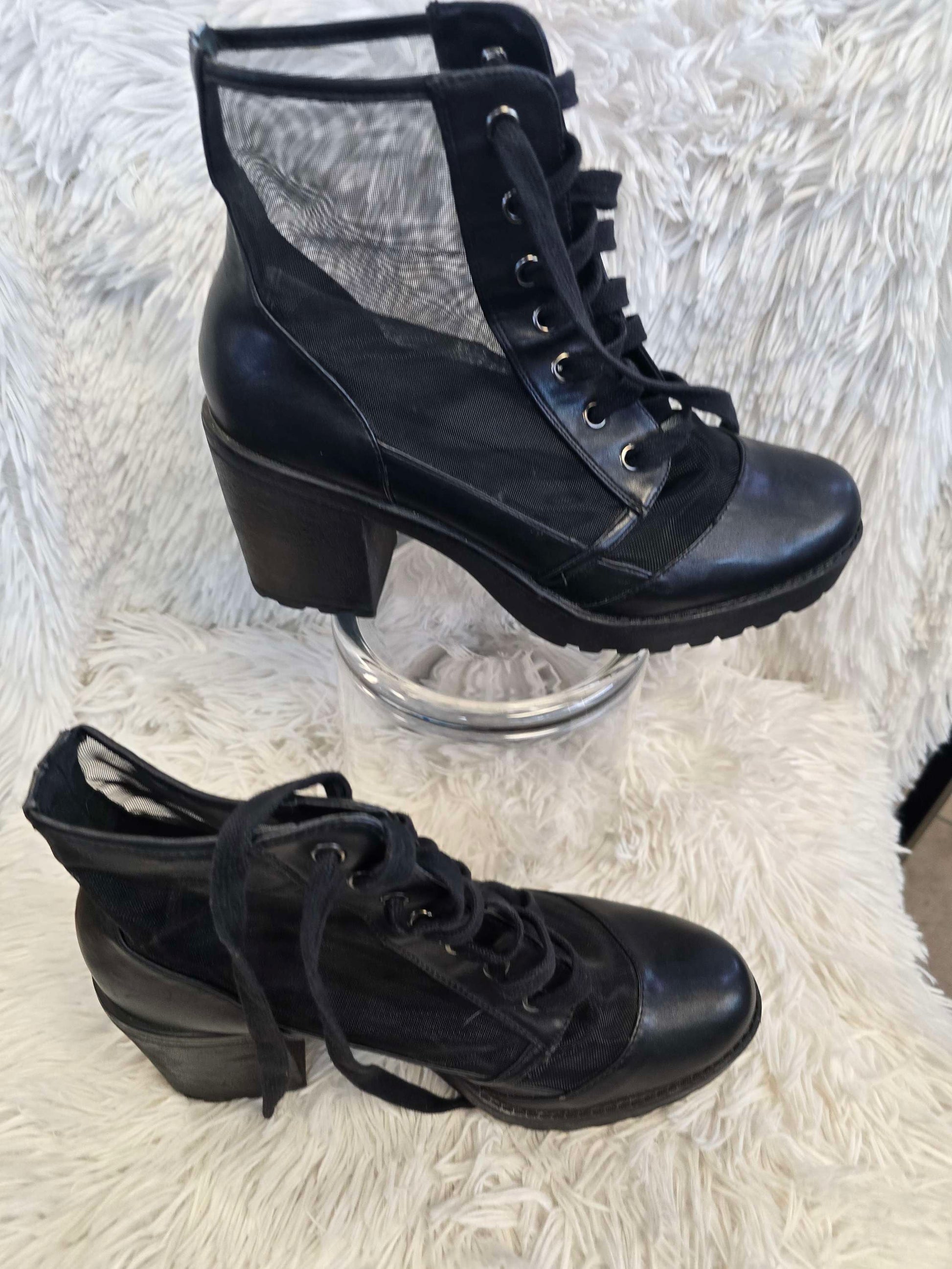 women Combat boots size 10 image 3