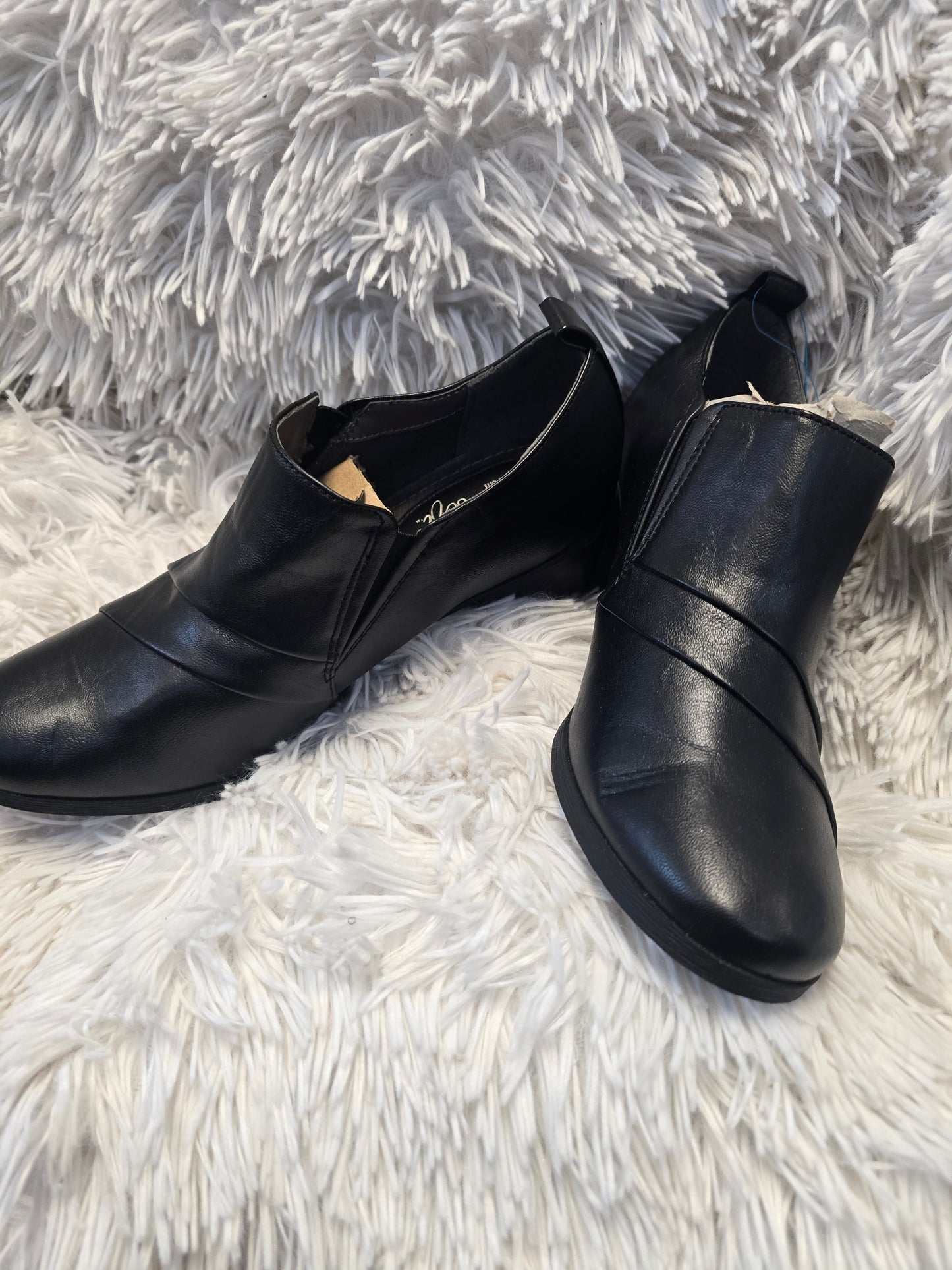 Women block heel shoe size 8.5 NEW image 4