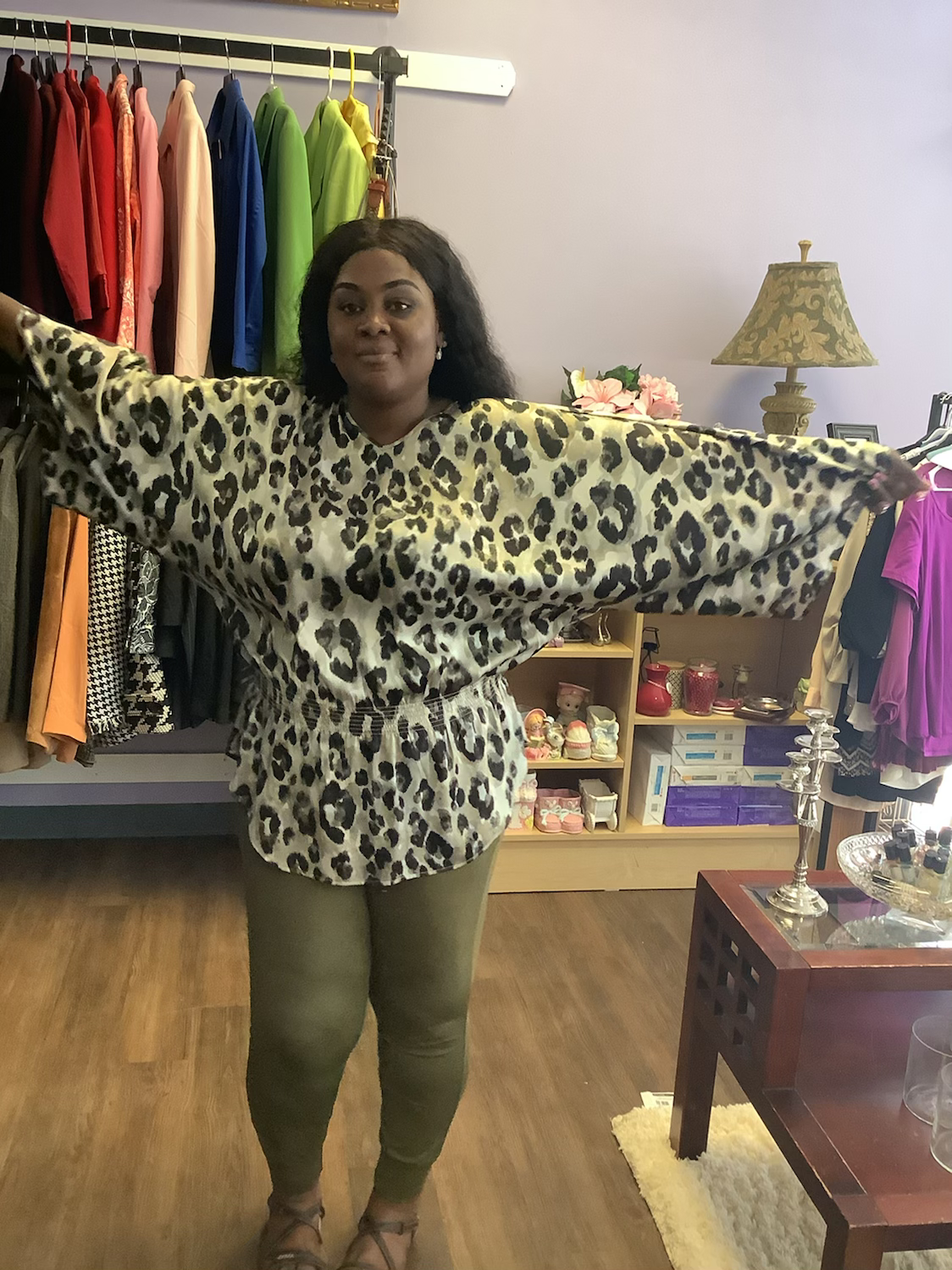 Leopard print blouse top - size 3 image 4