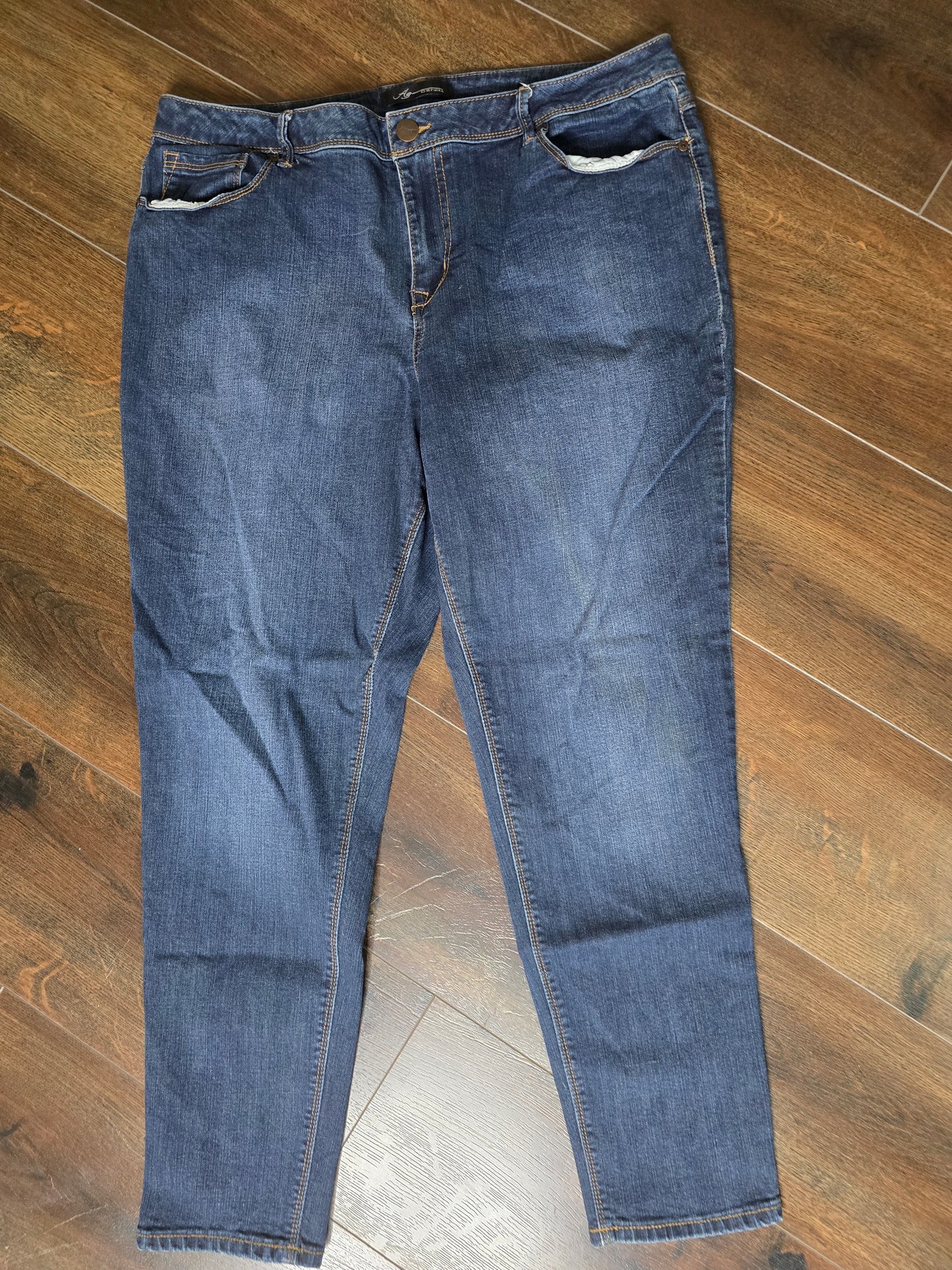Women jeans/denim size 22 image 5