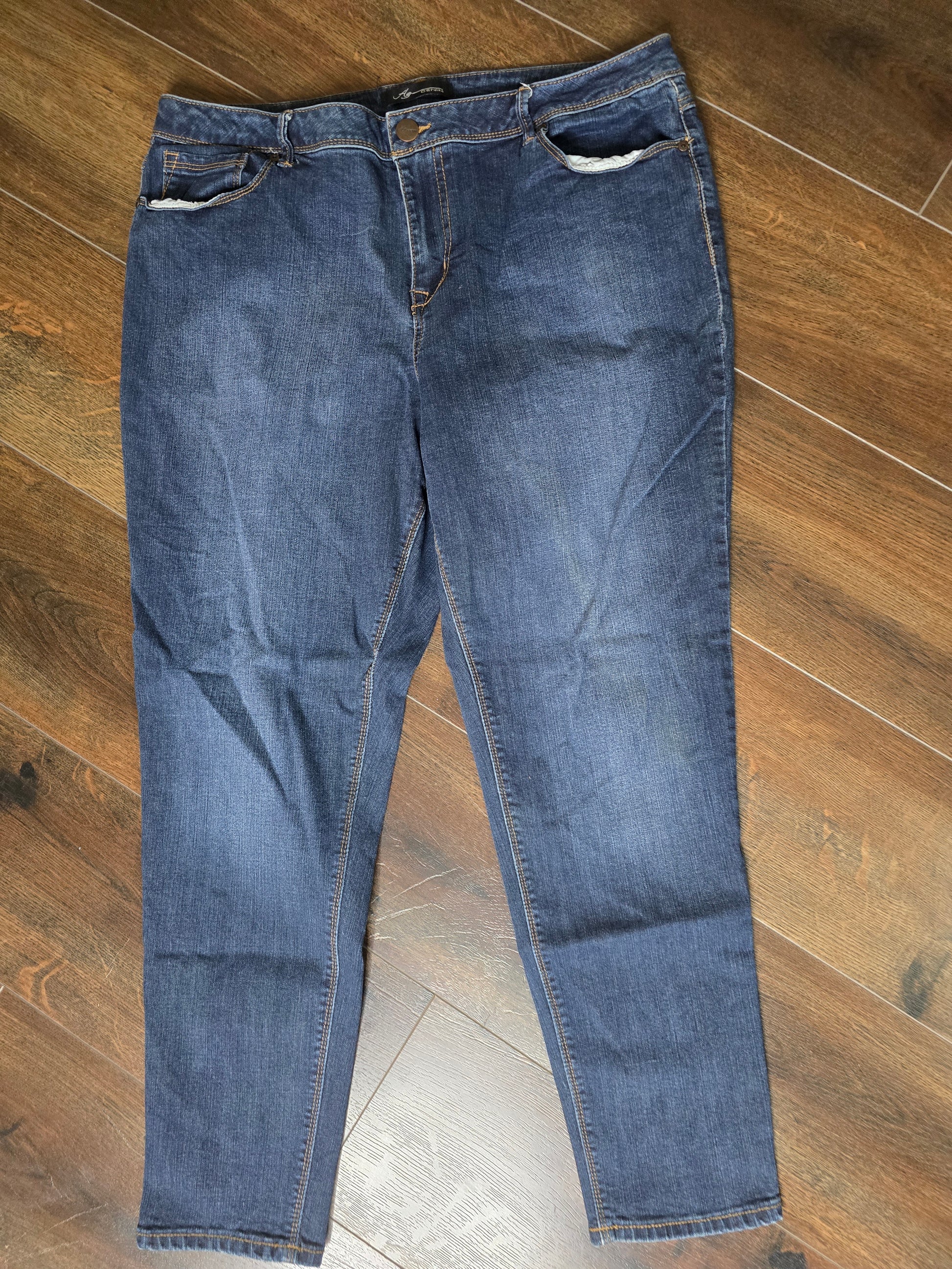 Women jeans/denim size 22 image 5