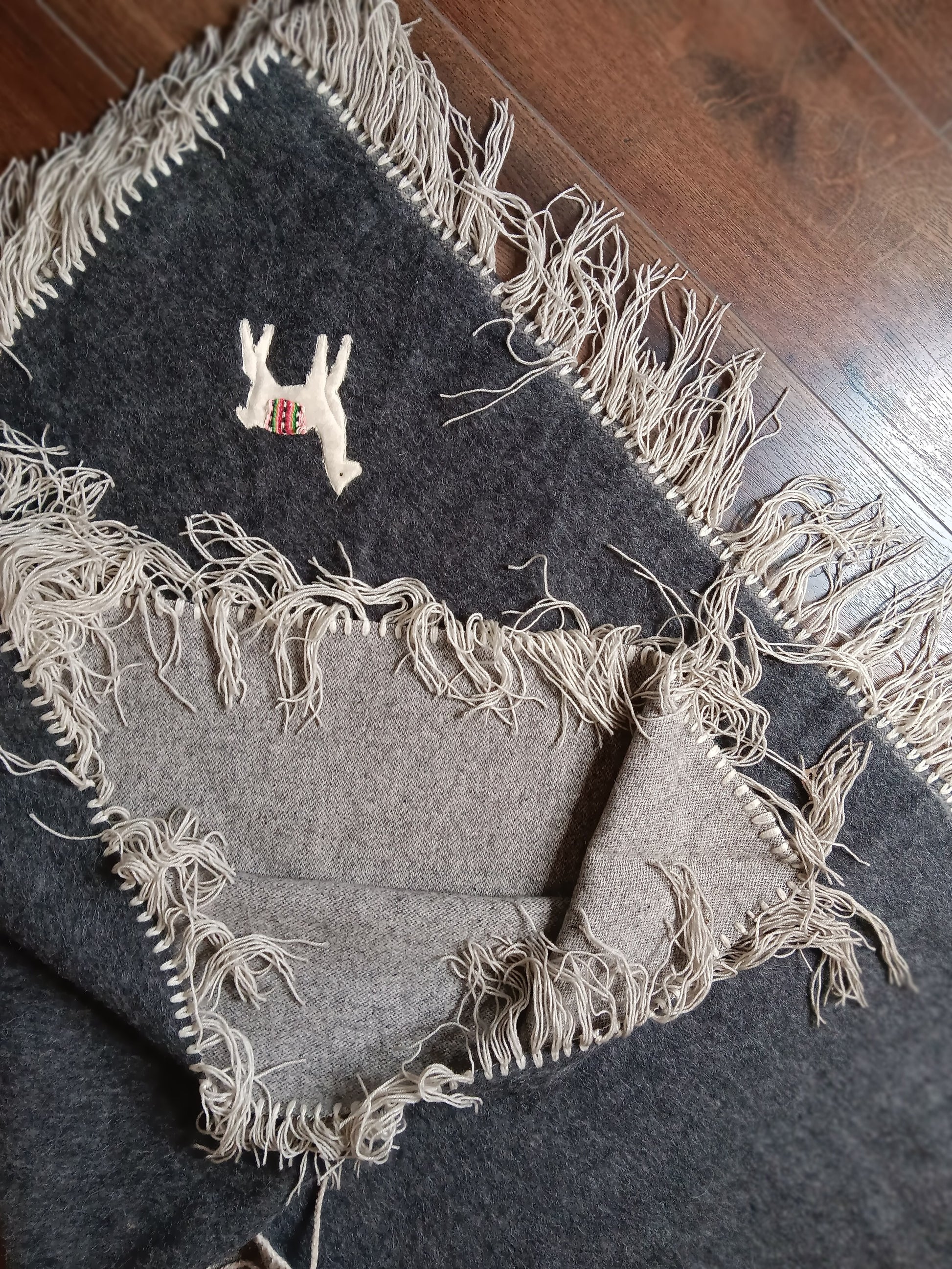 Alpaca dark gray poncho image 9