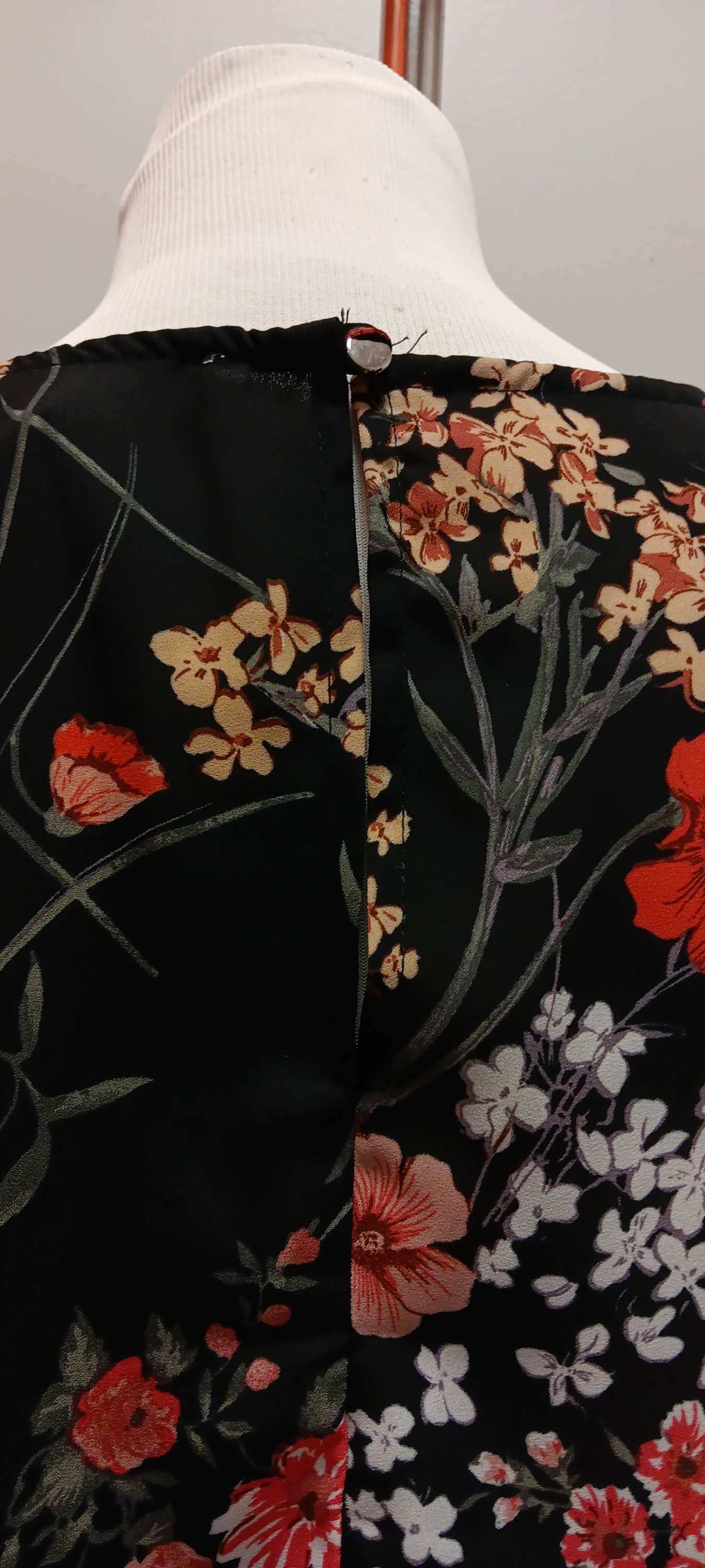 Black floral Sweet rain blouse size XL image 9