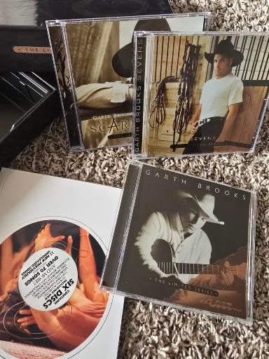 Garth Brooks “The Limited Series” Collector’s Box Set image 2