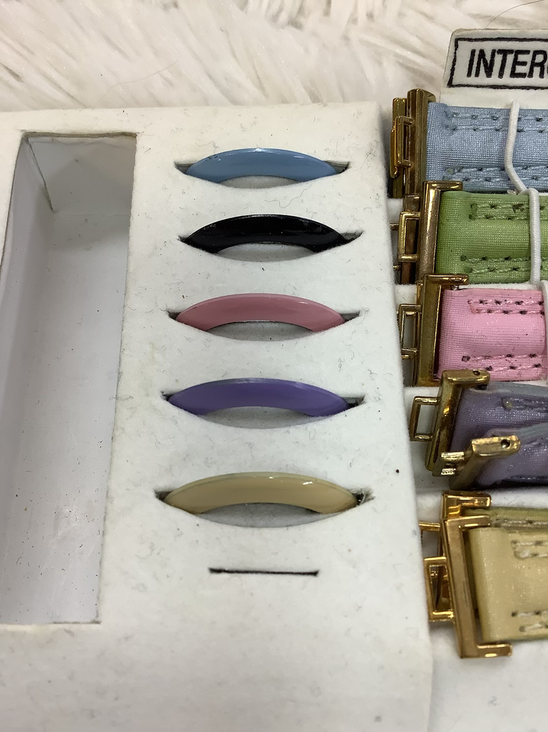 Watch set bands and rim covers image 3