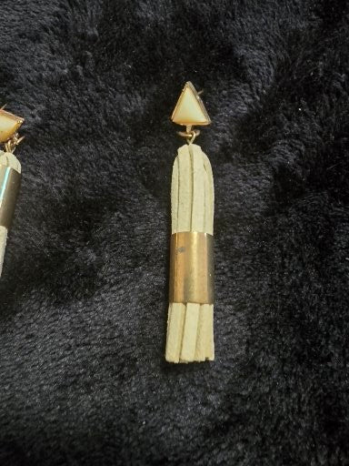 Earring image 1