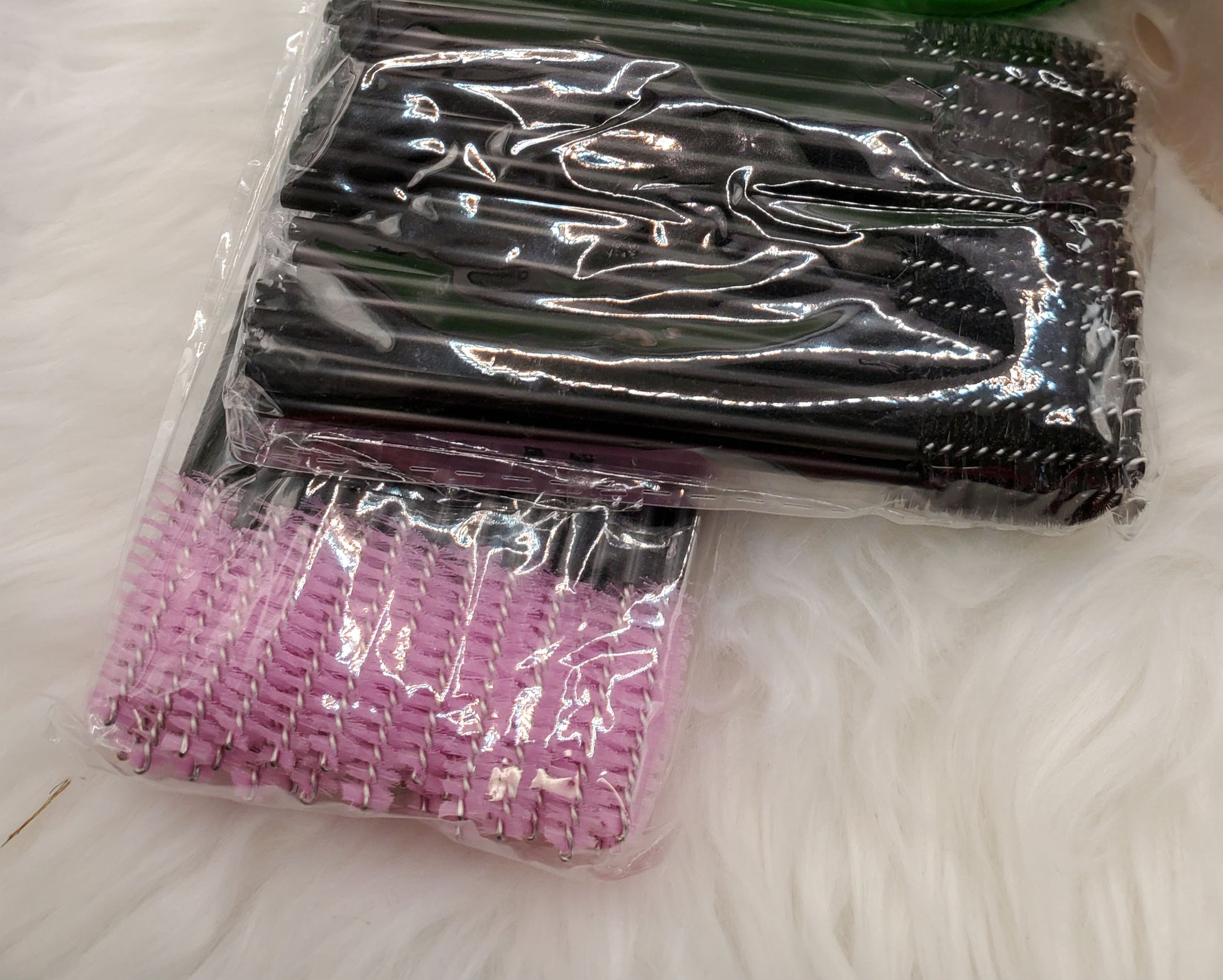 Lash shampoo and brush image 5