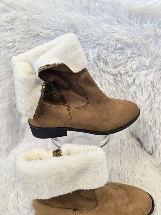 Girls boots  size 7 image 0