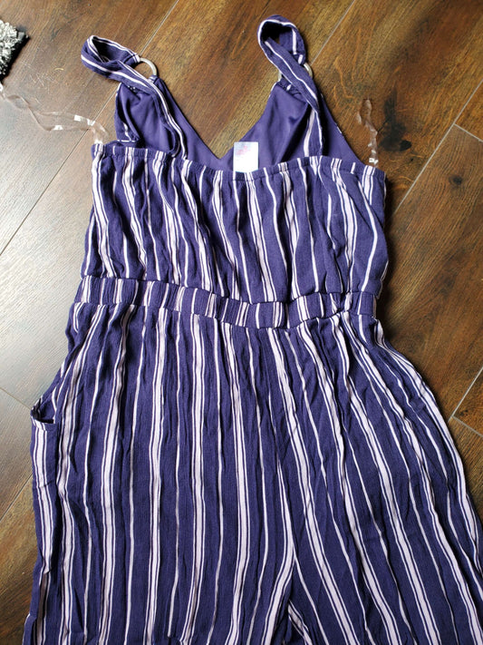 Women all in one romper  size XL image 1