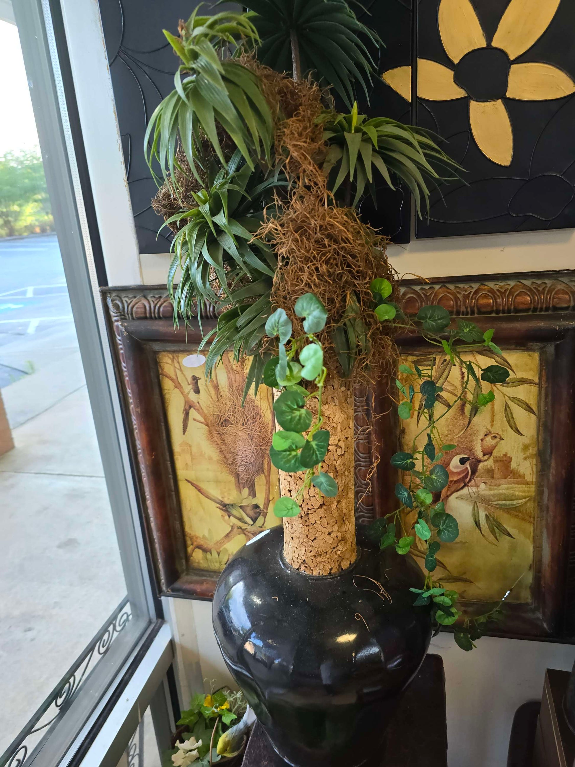 Vase with green plant image 0