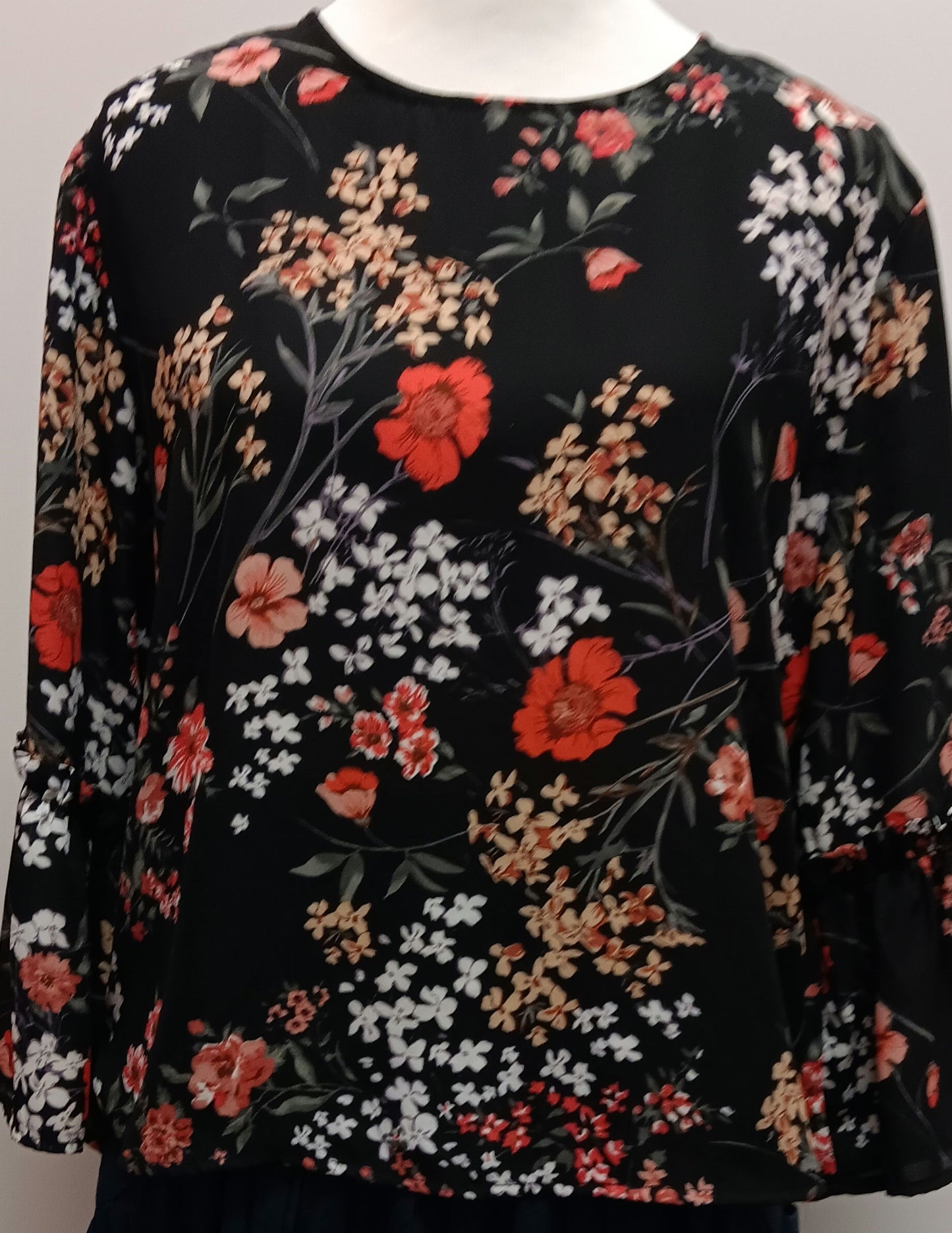 Black floral Sweet rain blouse size XL image 0