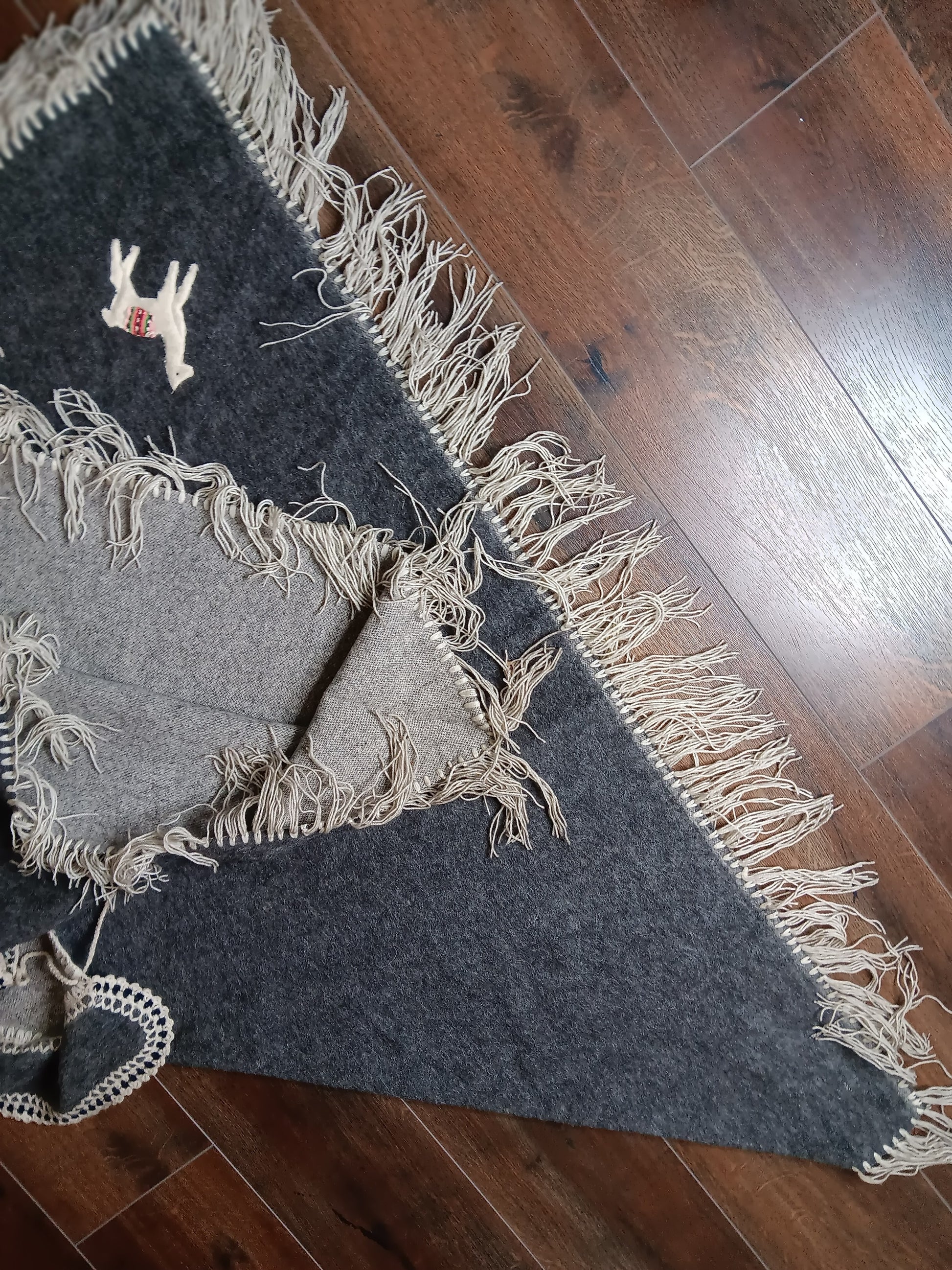 Alpaca dark gray poncho image 8