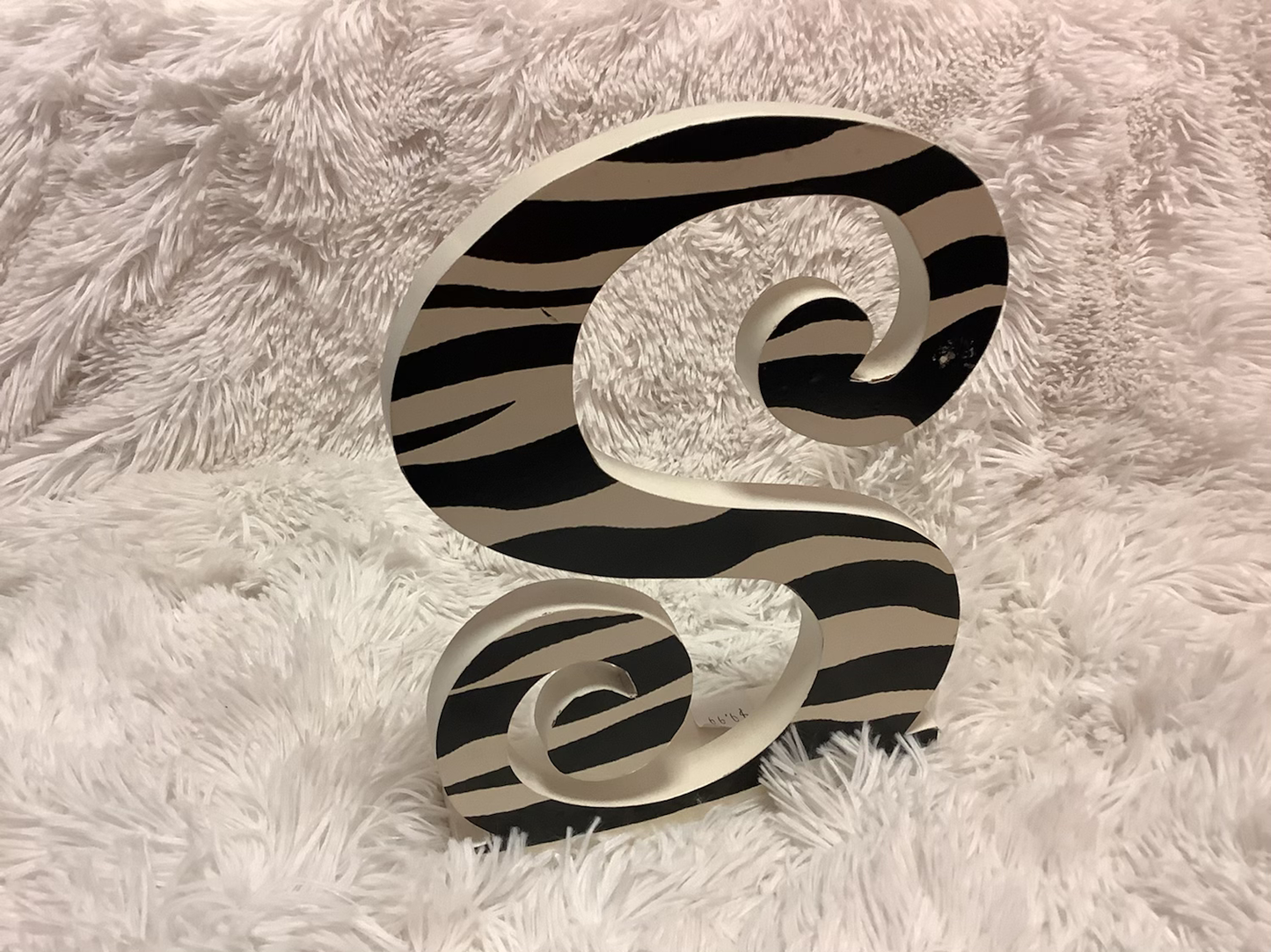Zebra Print Letter “S” Stand image 2