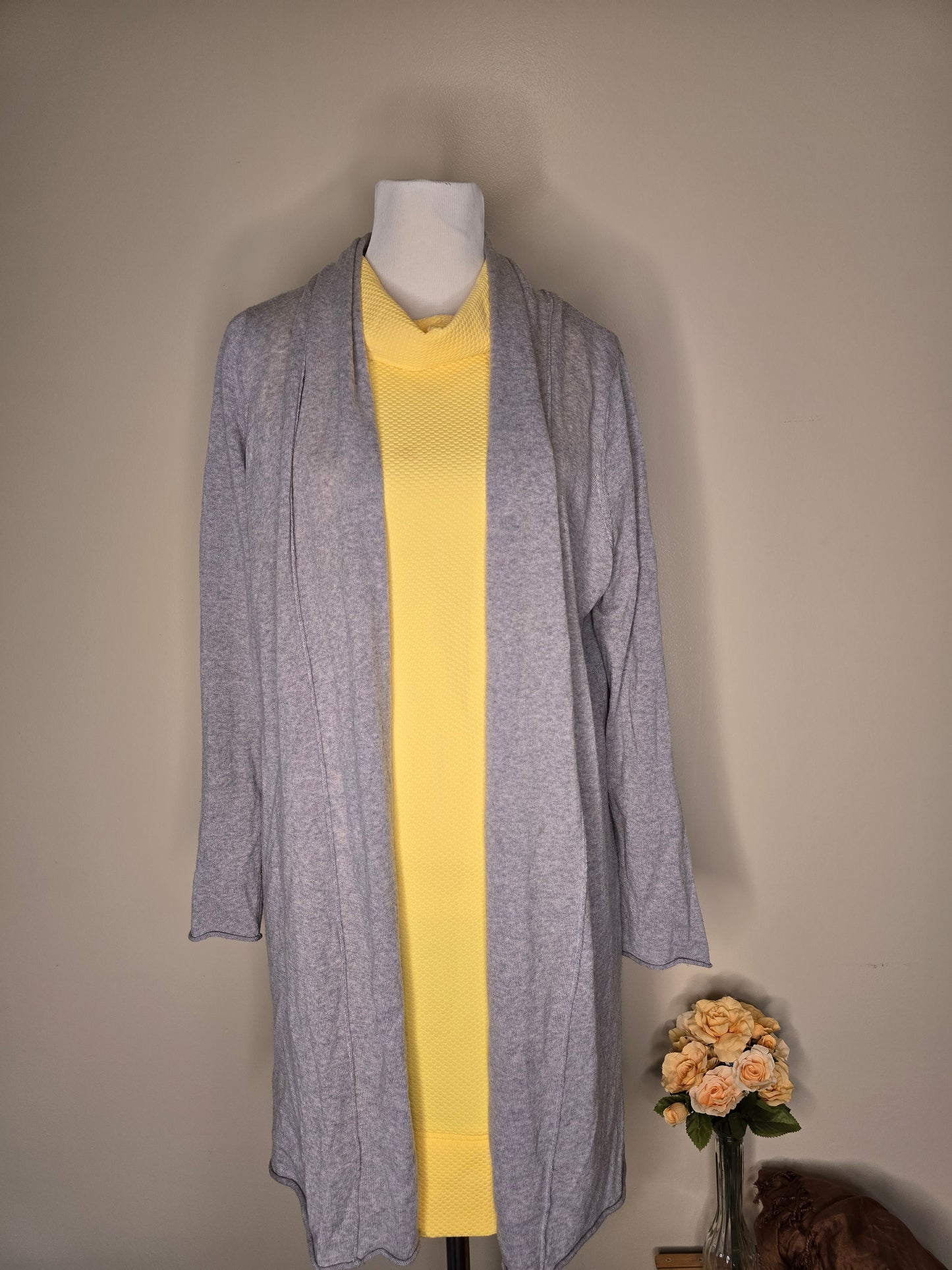 Long lightweight sweater XL image 1