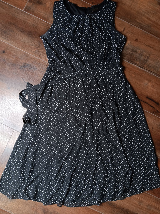 1 piece Polkadot Black dress size Large image 0