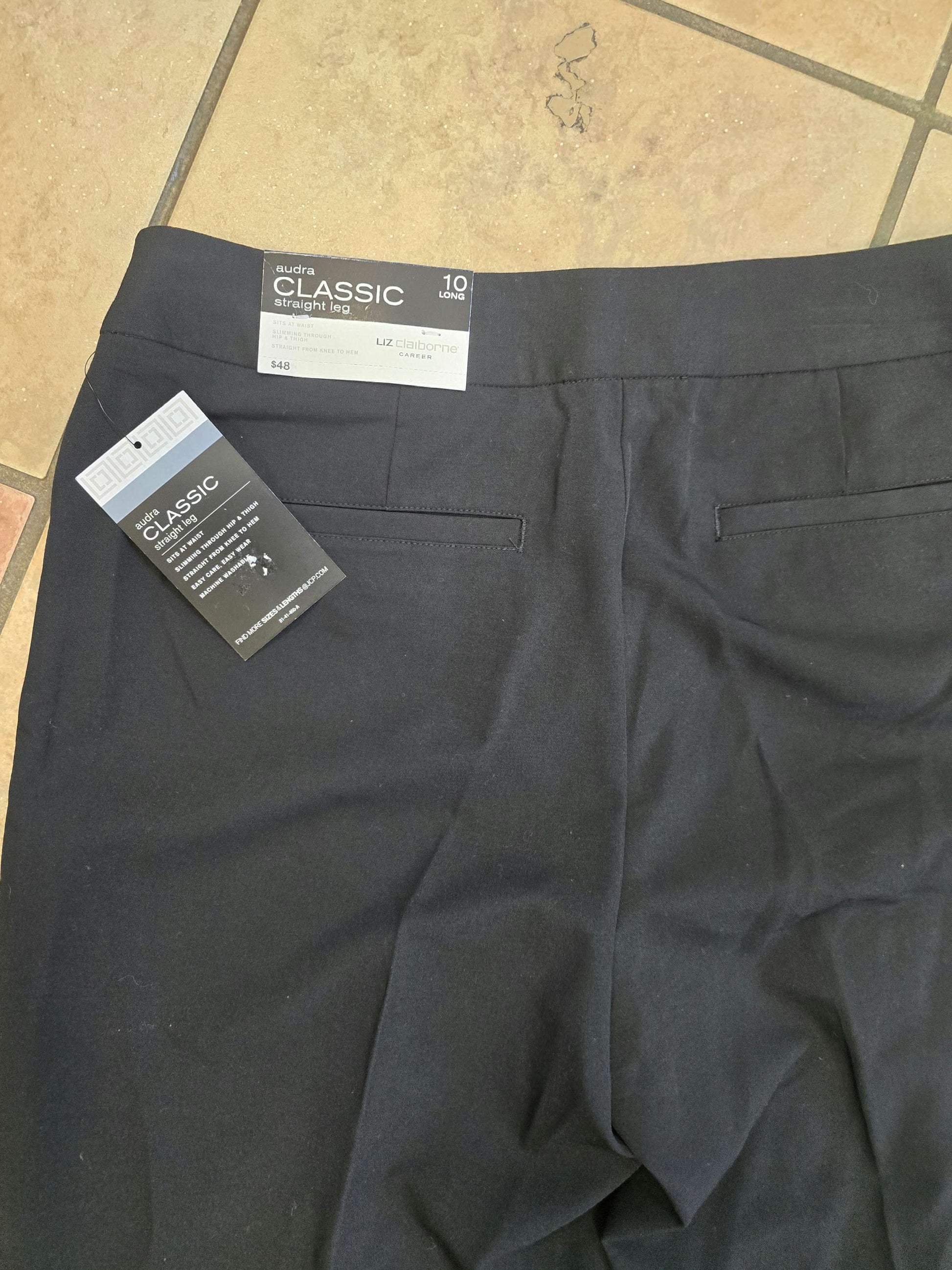 Liz claiborn classic 10L NEW WITH TAG image 2