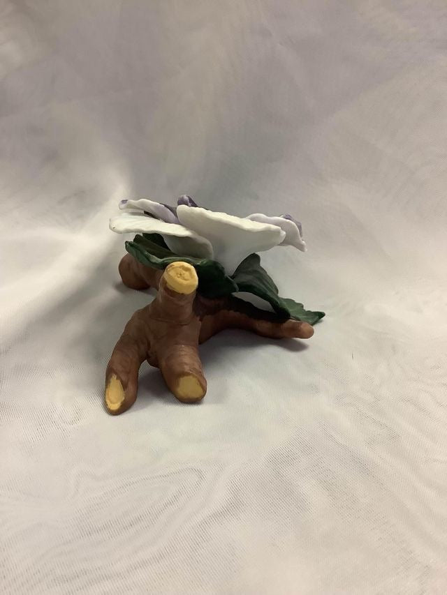 Pansy flower statue 2.5 inches long image 1