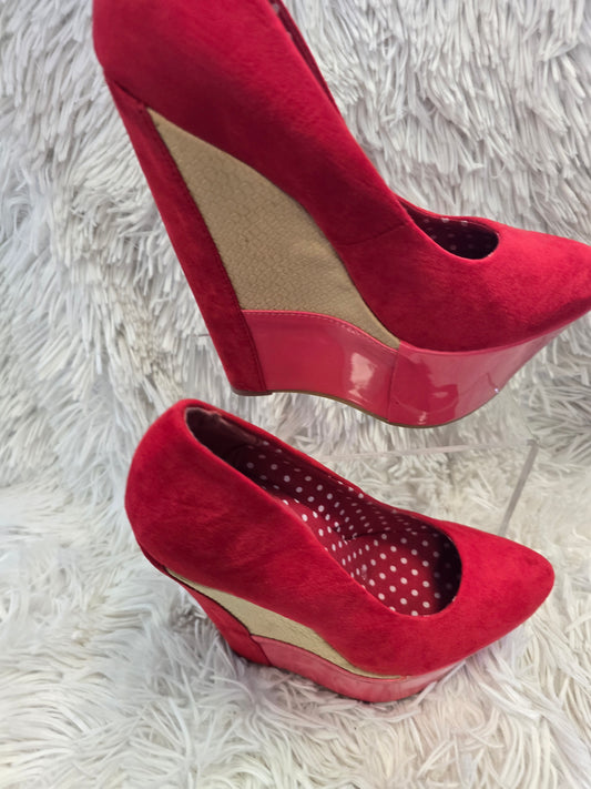Red fashion shoe 6.5 image 0