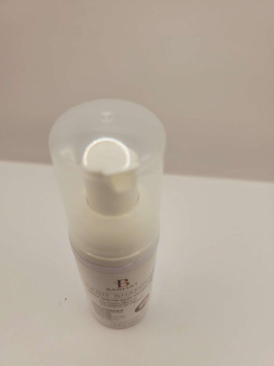 Lash shampoo and brush image 1