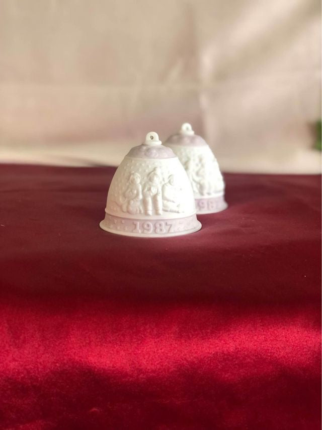 Pair of vintage ceramic bells image 4